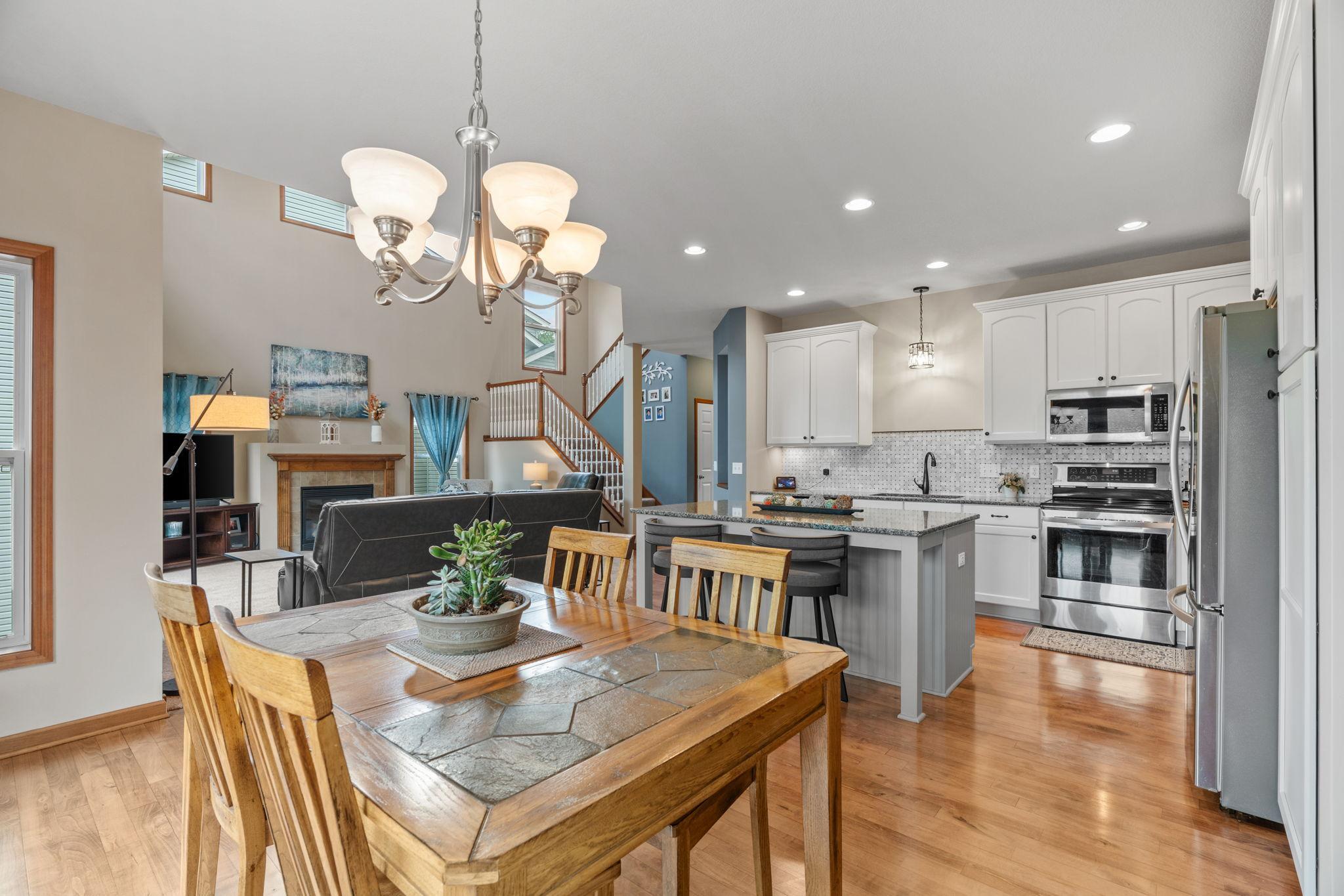 View of Residential at 950 Drew Drive, Woodbury MN 55129, Woodbury (15 of 49) - Mike Wilen | Minnesota Team Real Estate