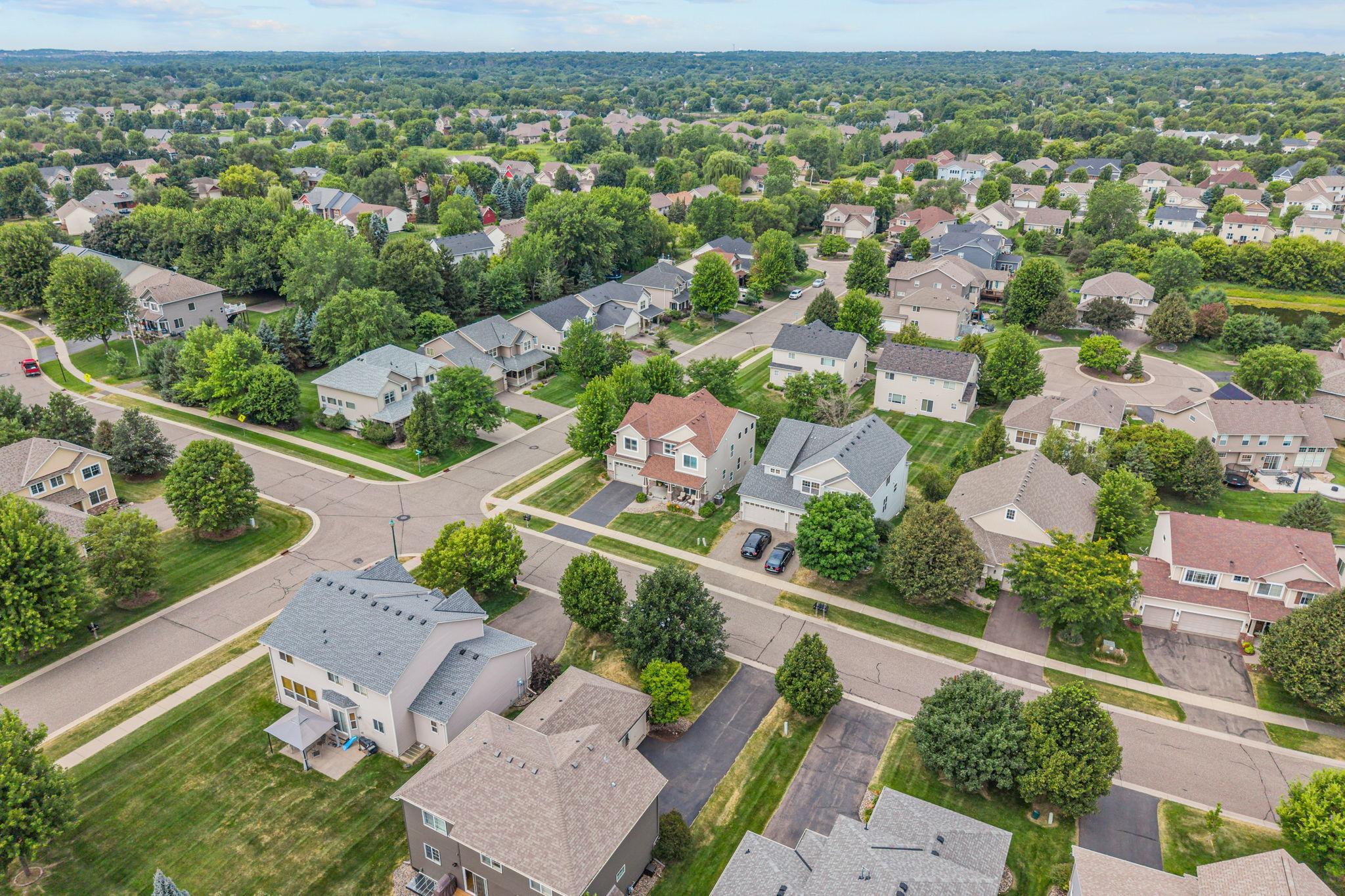 View of Residential at 950 Drew Drive, Woodbury MN 55129, Woodbury (43 of 49) - Mike Wilen | Minnesota Team Real Estate