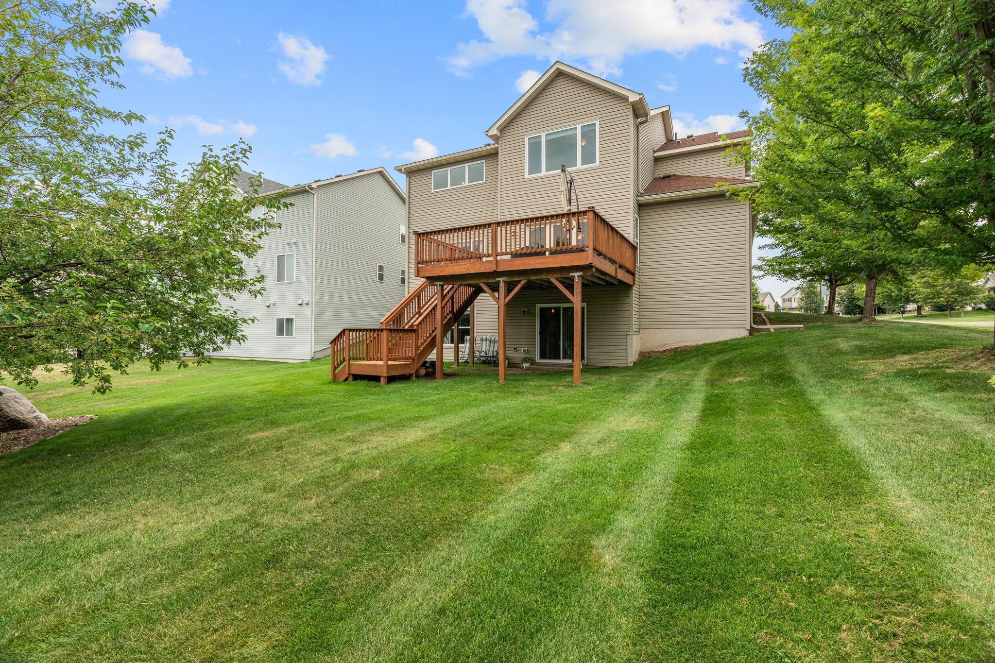 View of Residential at 950 Drew Drive, Woodbury MN 55129, Woodbury (34 of 49) - Mike Wilen | Minnesota Team Real Estate