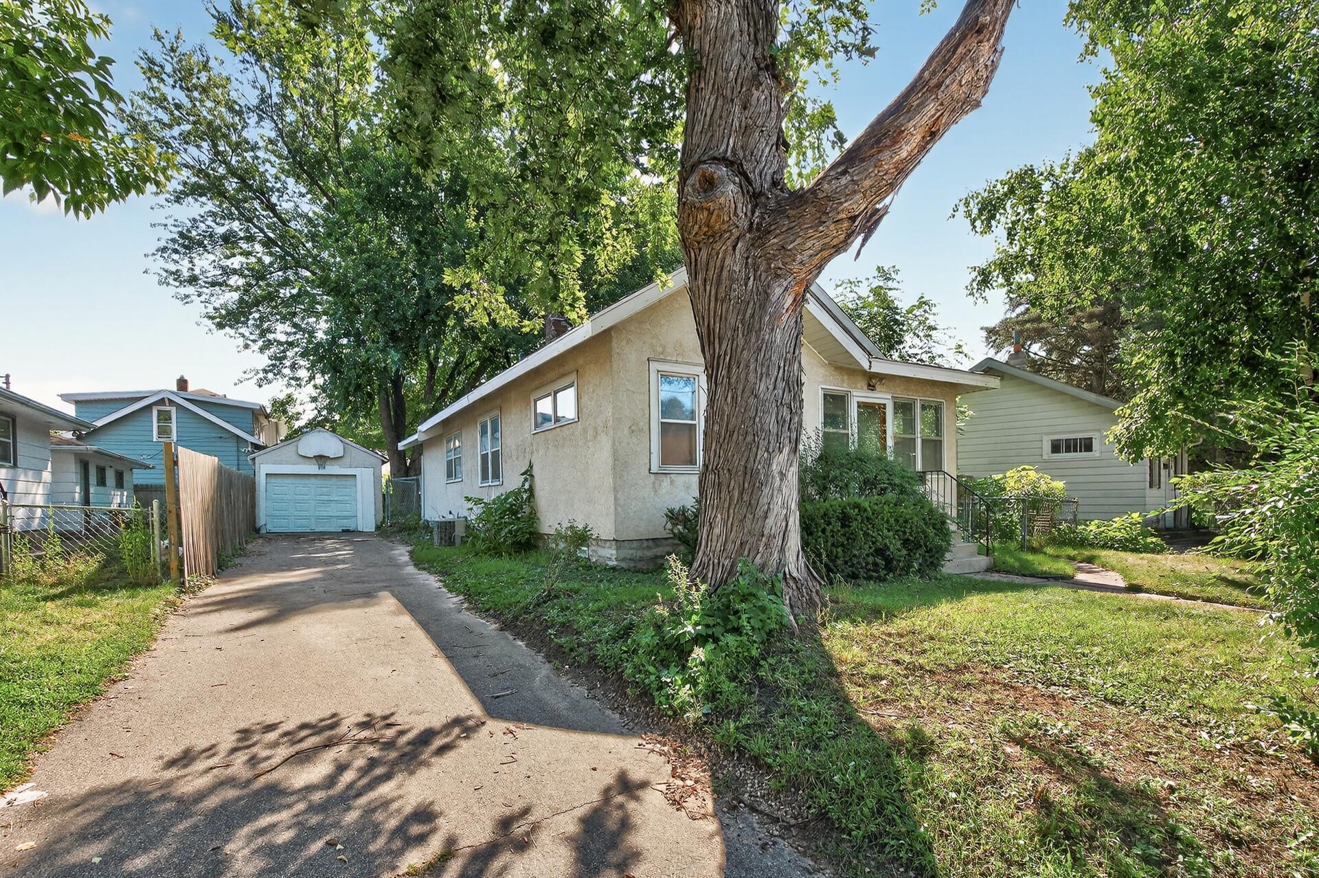 View of Residential at 834 Iroquois Avenue, Saint Paul MN 55119, Saint Paul (2 of 28) - Mike Wilen | Minnesota Team Real Estate