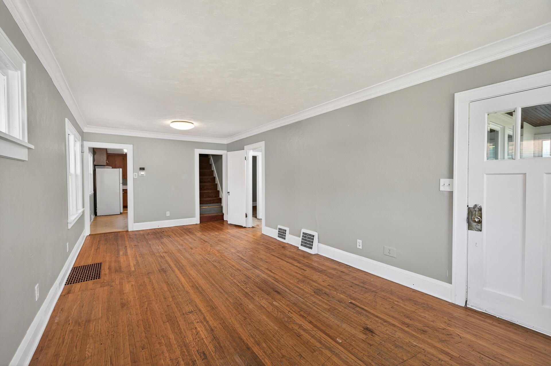 View of Residential at 834 Iroquois Avenue, Saint Paul MN 55119, Saint Paul (6 of 28) - Mike Wilen | Minnesota Team Real Estate
