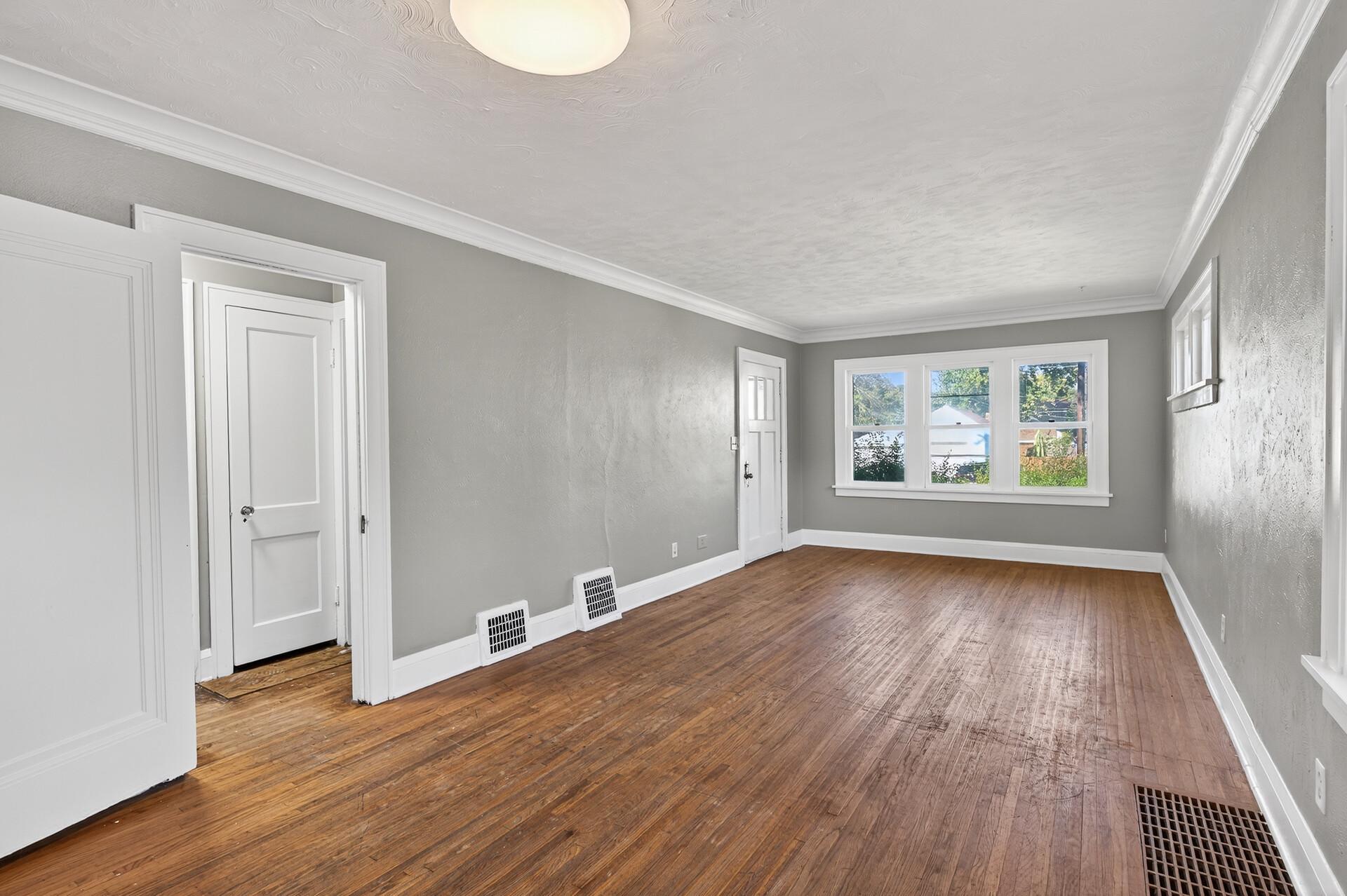 View of Residential at 834 Iroquois Avenue, Saint Paul MN 55119, Saint Paul (7 of 28) - Mike Wilen | Minnesota Team Real Estate