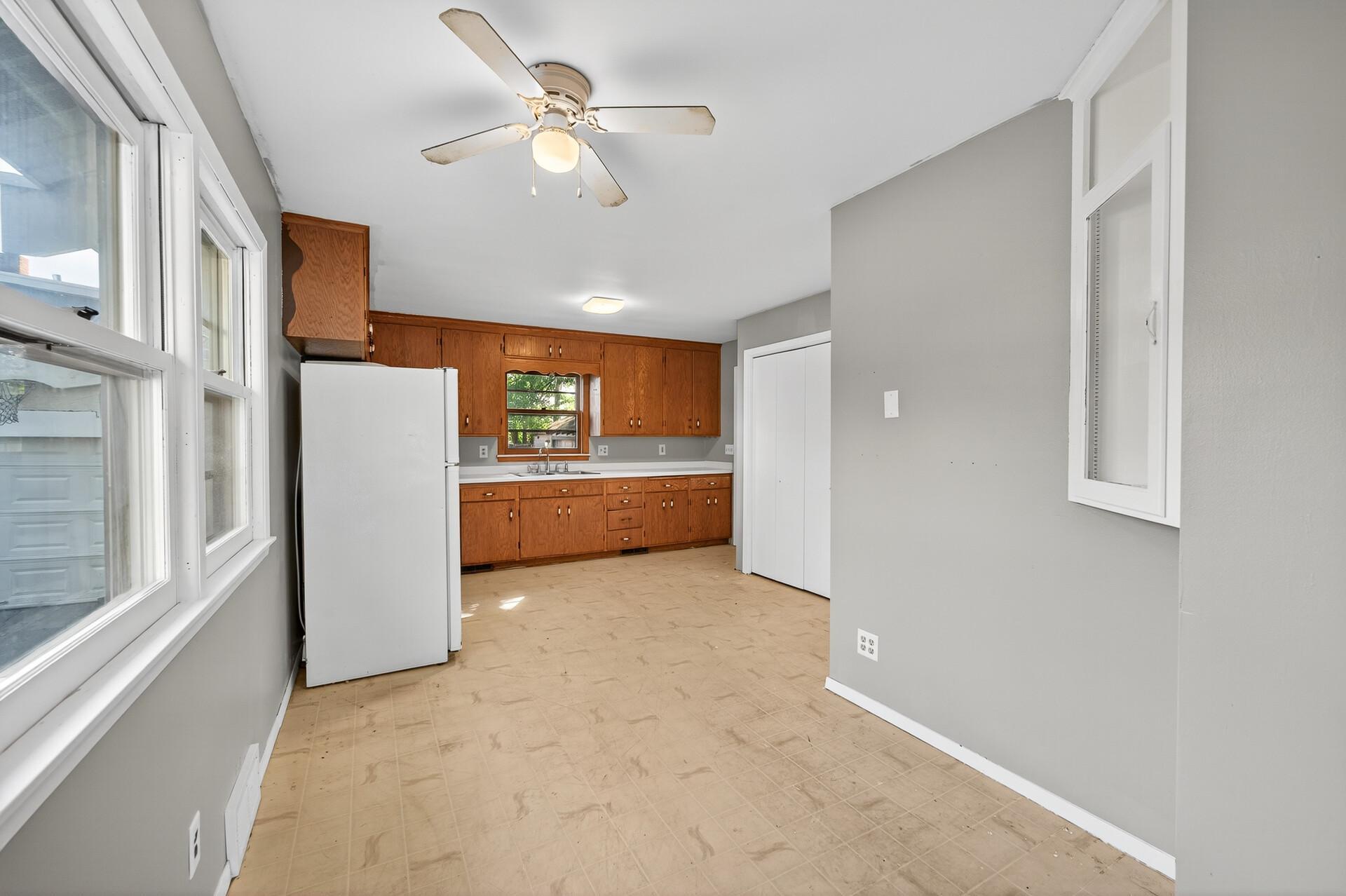 View of Residential at 834 Iroquois Avenue, Saint Paul MN 55119, Saint Paul (9 of 28) - Mike Wilen | Minnesota Team Real Estate