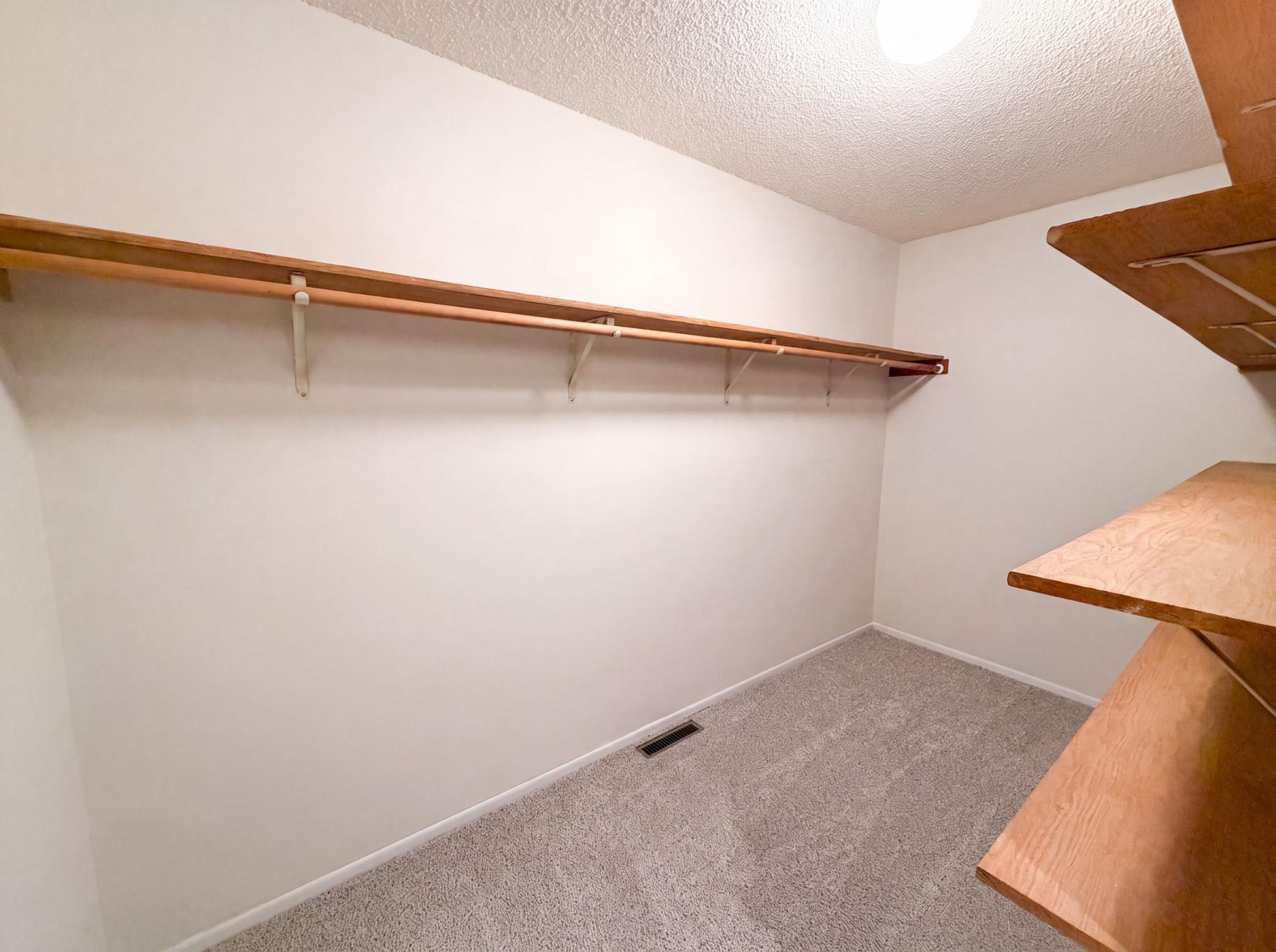 View of Residential at 2509 Oakwood Drive, Burnsville MN 55306, Burnsville (21 of 29) - Mike Wilen | Minnesota Team Real Estate
