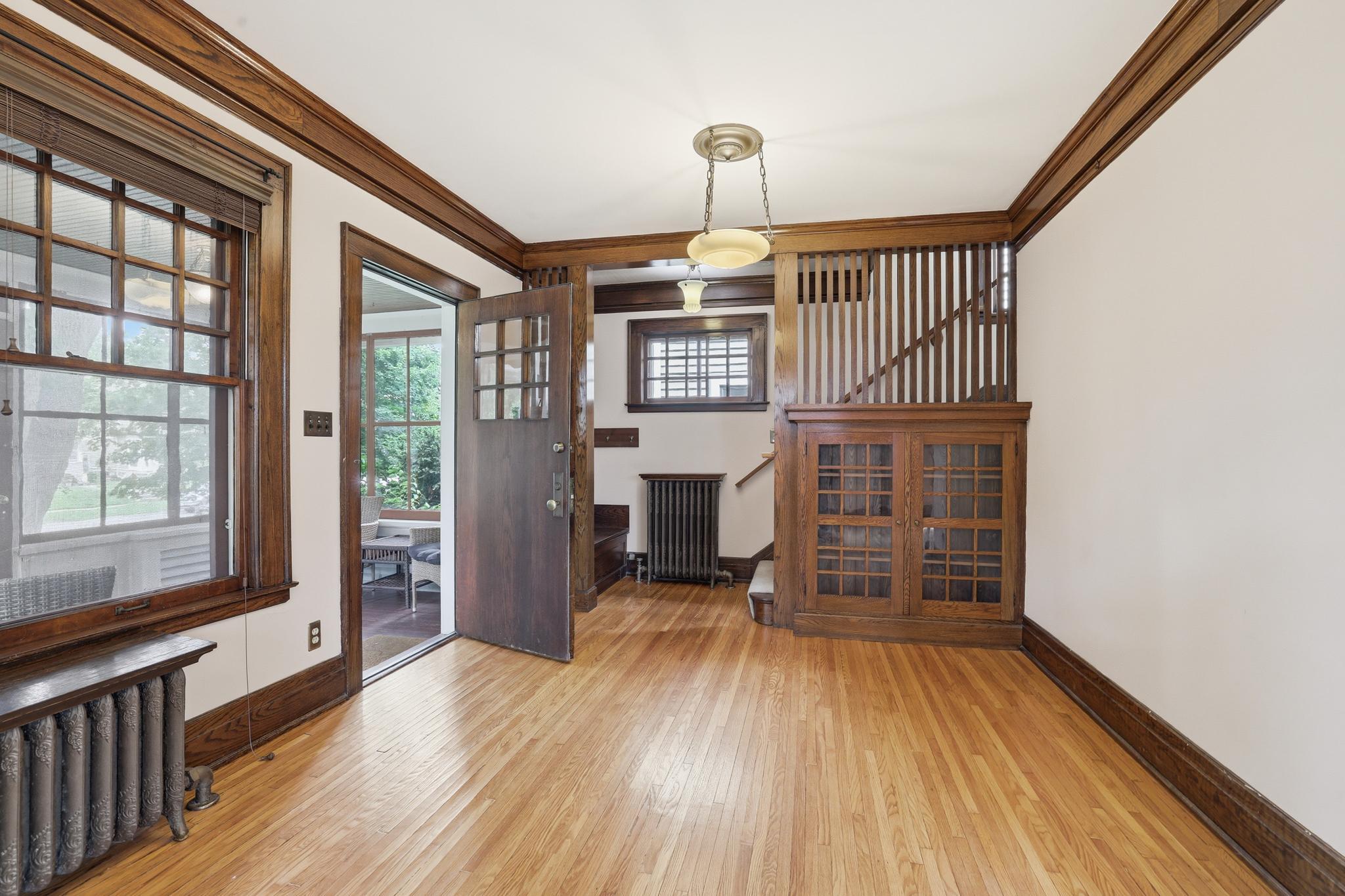 View of Residential at 2140 Dayton Avenue, Saint Paul MN 55104, Saint Paul (4 of 28) - Mike Wilen | Minnesota Team Real Estate