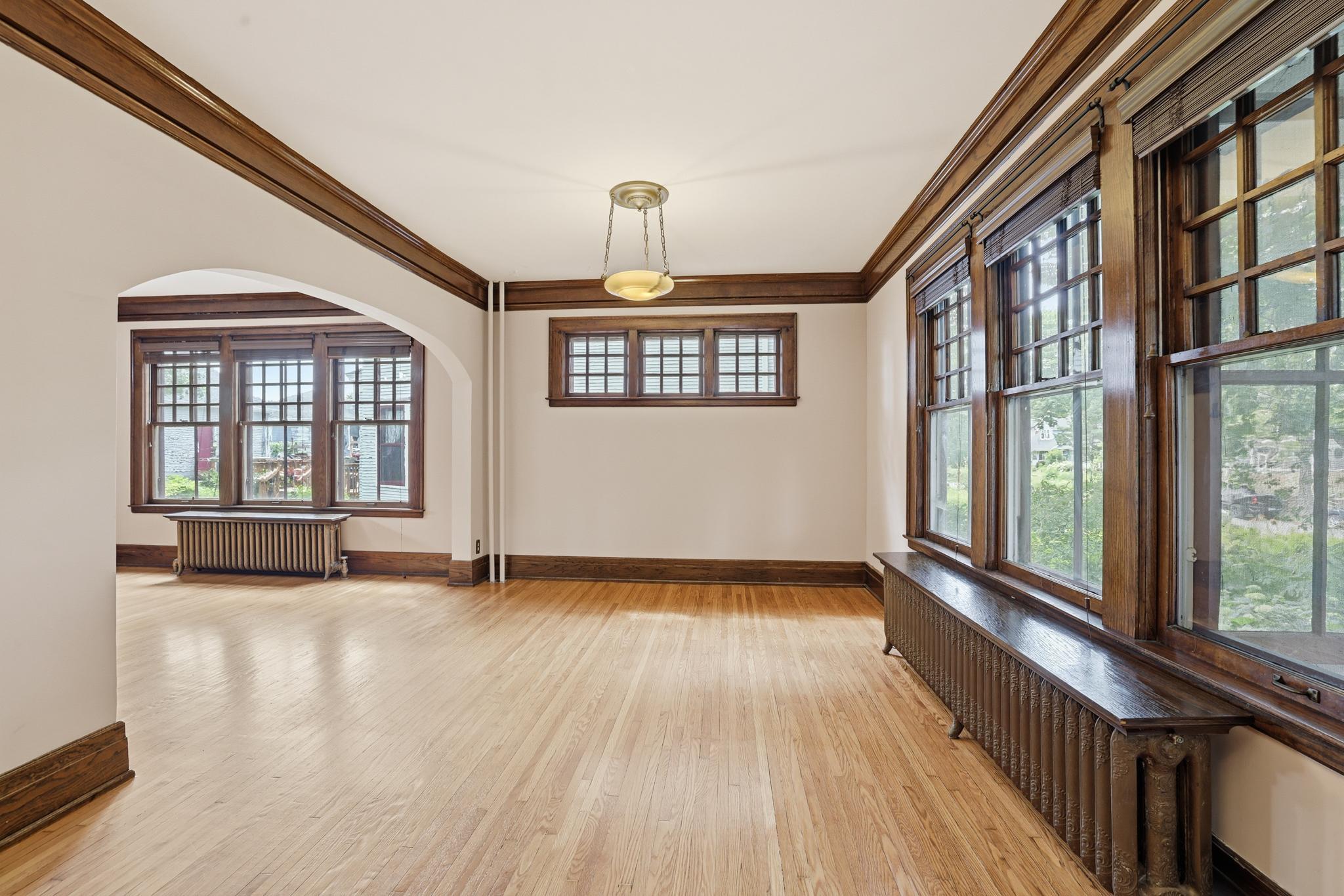 View of Residential at 2140 Dayton Avenue, Saint Paul MN 55104, Saint Paul (7 of 28) - Mike Wilen | Minnesota Team Real Estate
