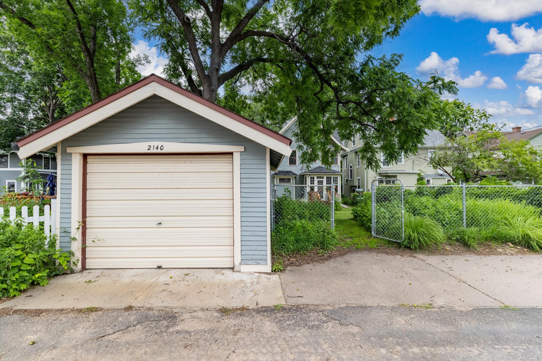 View of Residential at 2140 Dayton Avenue, Saint Paul MN 55104, Saint Paul (24 of 28) - Mike Wilen | Minnesota Team Real Estate