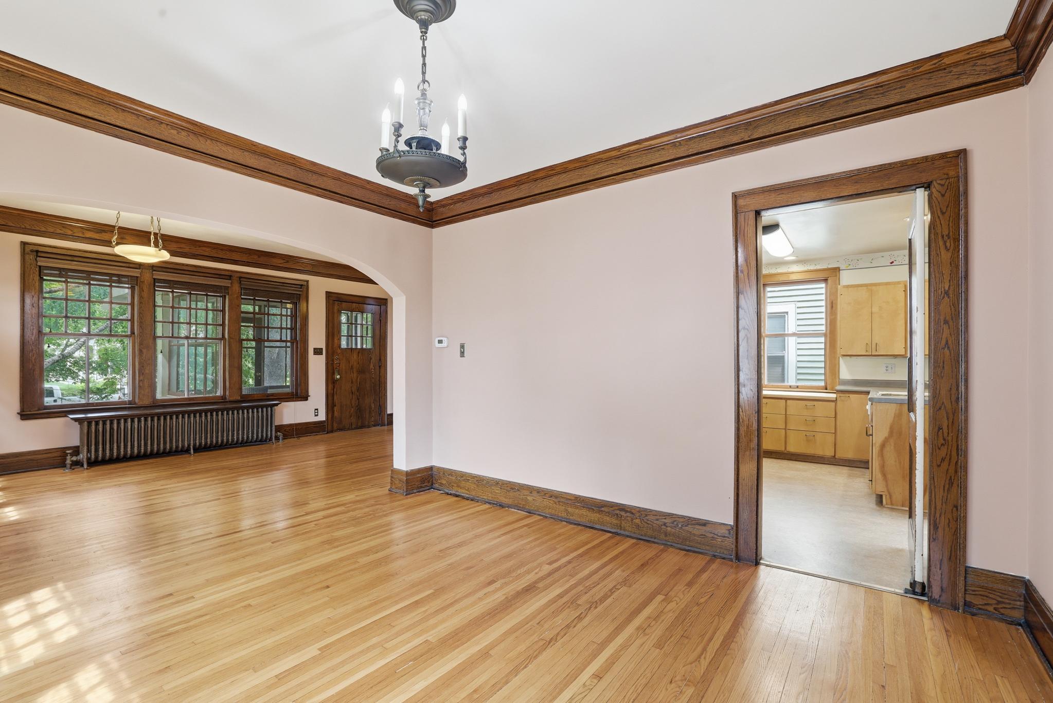 View of Residential at 2140 Dayton Avenue, Saint Paul MN 55104, Saint Paul (8 of 28) - Mike Wilen | Minnesota Team Real Estate