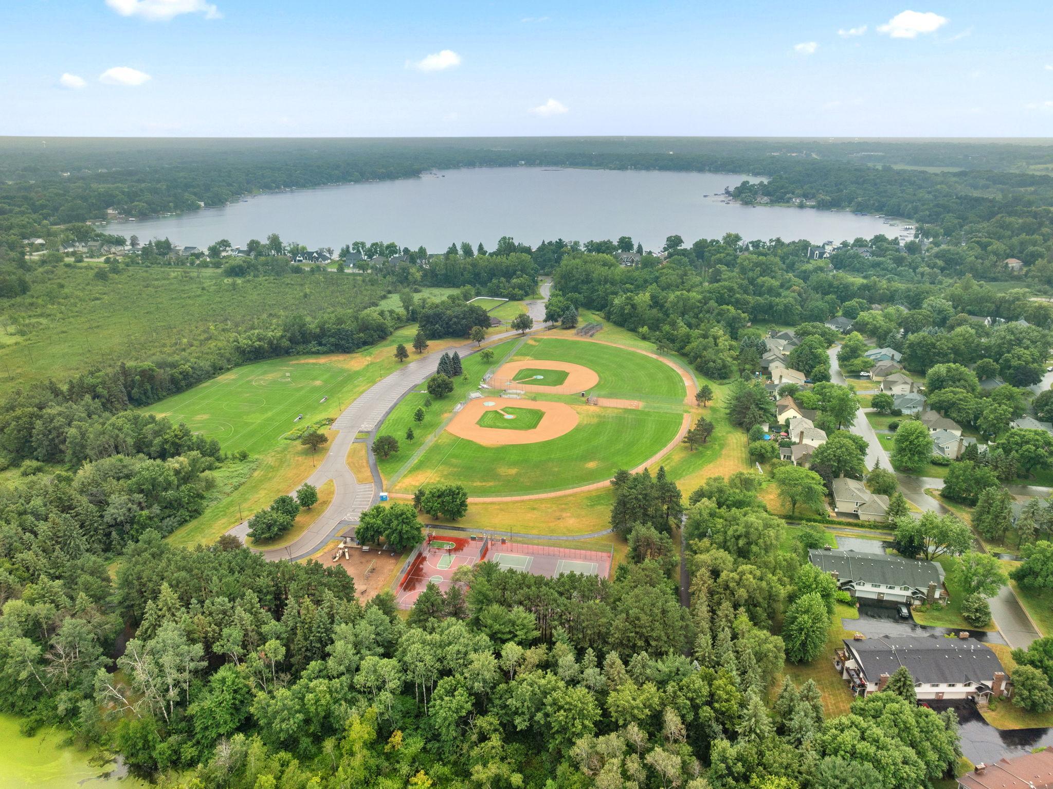View of Residential at 899 Lawnview Avenue, Shoreview MN 55126, Shoreview (26 of 30) - Mike Wilen | Minnesota Team Real Estate