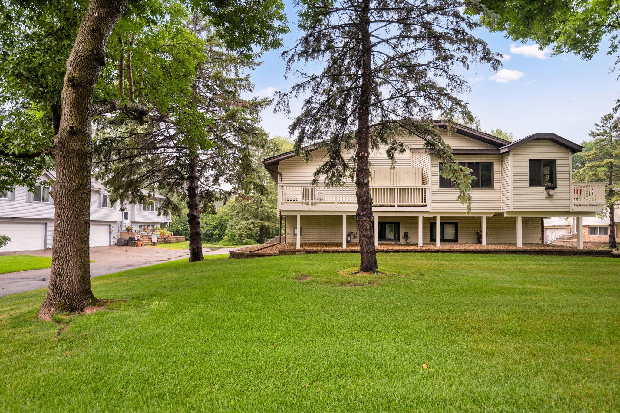 View of Residential at 899 Lawnview Avenue, Shoreview MN 55126, Shoreview (25 of 30) - Mike Wilen | Minnesota Team Real Estate