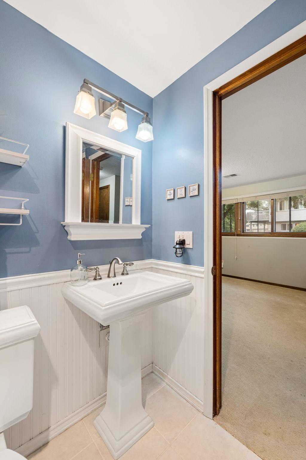 View of Residential at 899 Lawnview Avenue, Shoreview MN 55126, Shoreview (21 of 30) - Mike Wilen | Minnesota Team Real Estate