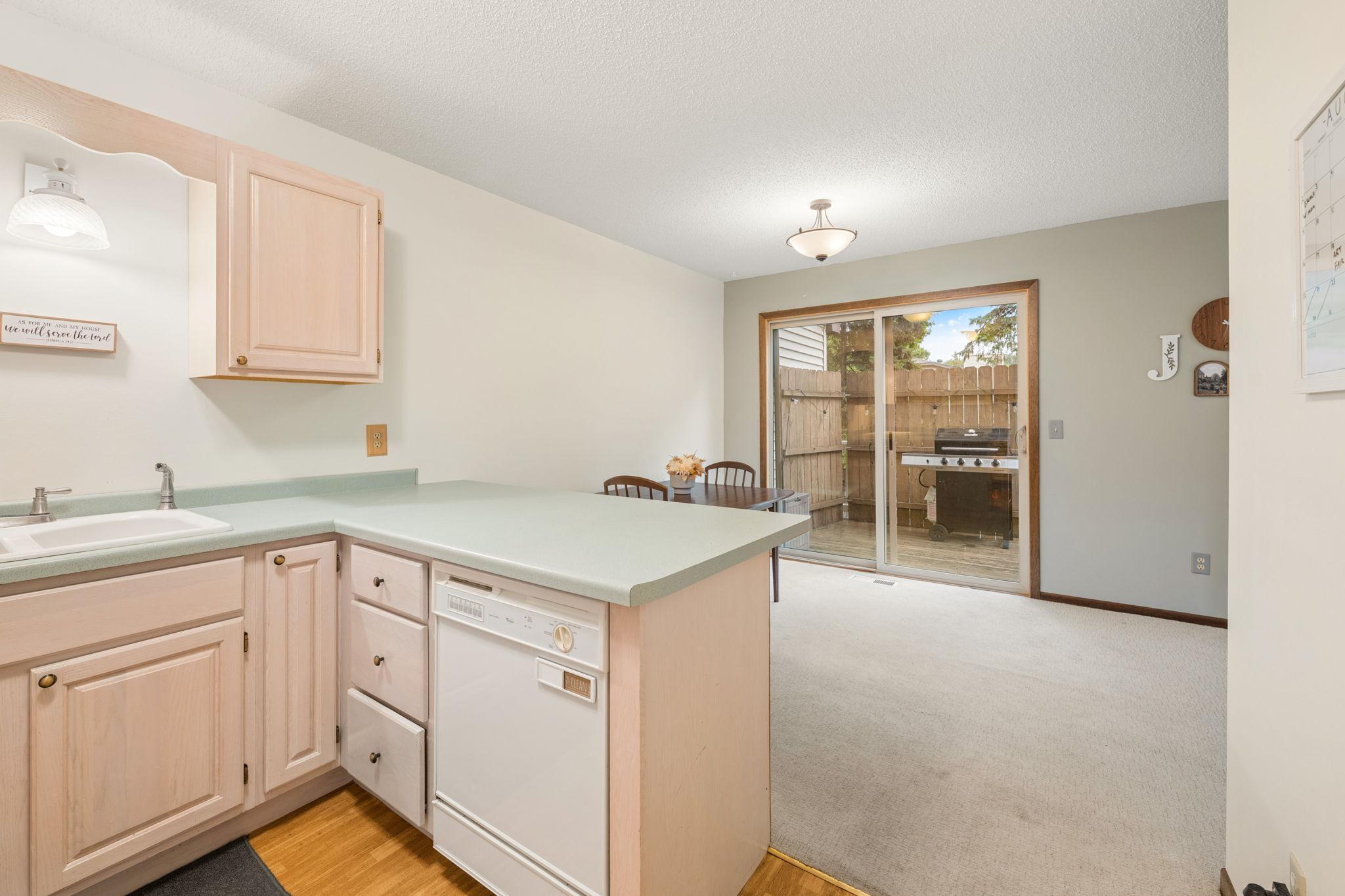 View of Residential at 899 Lawnview Avenue, Shoreview MN 55126, Shoreview (8 of 30) - Mike Wilen | Minnesota Team Real Estate