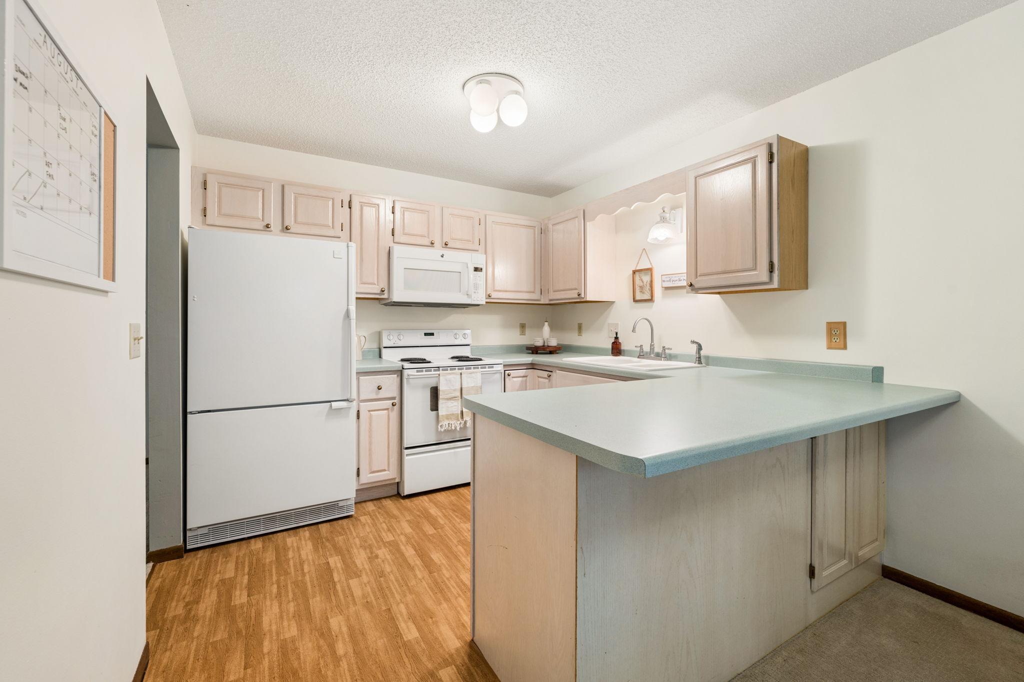 View of Residential at 899 Lawnview Avenue, Shoreview MN 55126, Shoreview (9 of 30) - Mike Wilen | Minnesota Team Real Estate