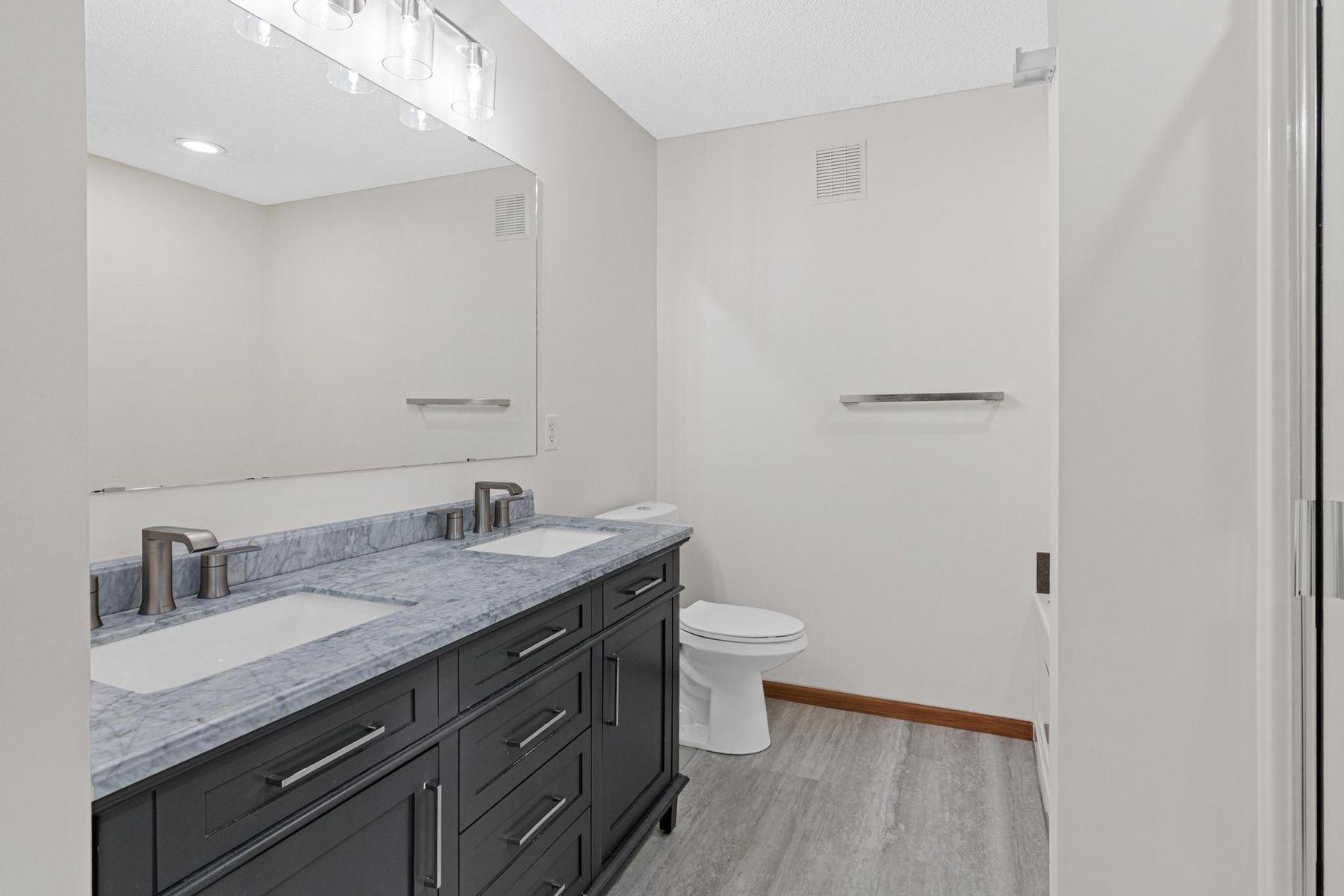 View of Residential at 4108 Parker Green, Robbinsdale MN 55422, Robbinsdale (18 of 34) - Mike Wilen | Minnesota Team Real Estate
