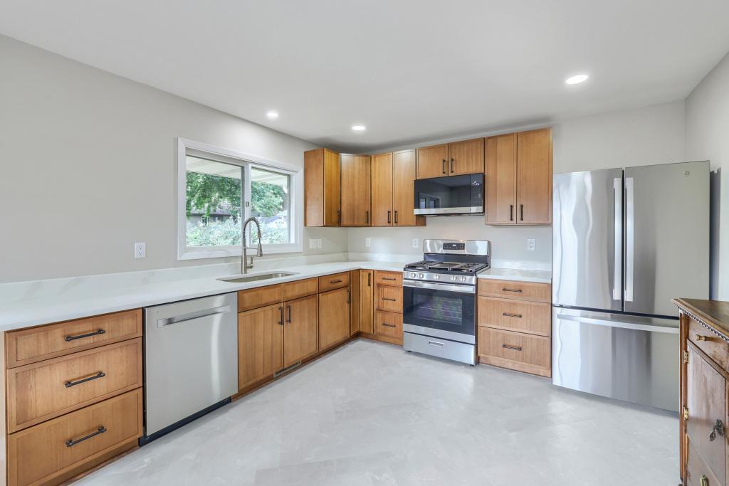 View of Residential at 3694 Upper 73rd Street, Inver Grove Heights MN 55076, Inver Grove Heights (5 of 58) - Mike Wilen | Minnesota Team Real Estate