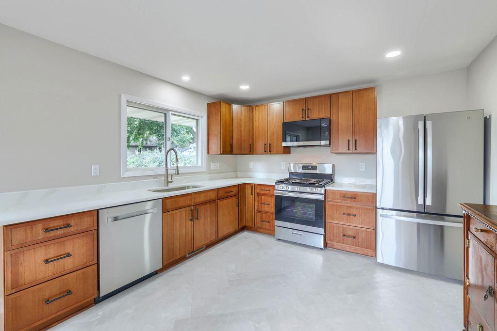 View of Residential at 3694 Upper 73rd Street, Inver Grove Heights MN 55076, Inver Grove Heights (4 of 58) - Mike Wilen | Minnesota Team Real Estate