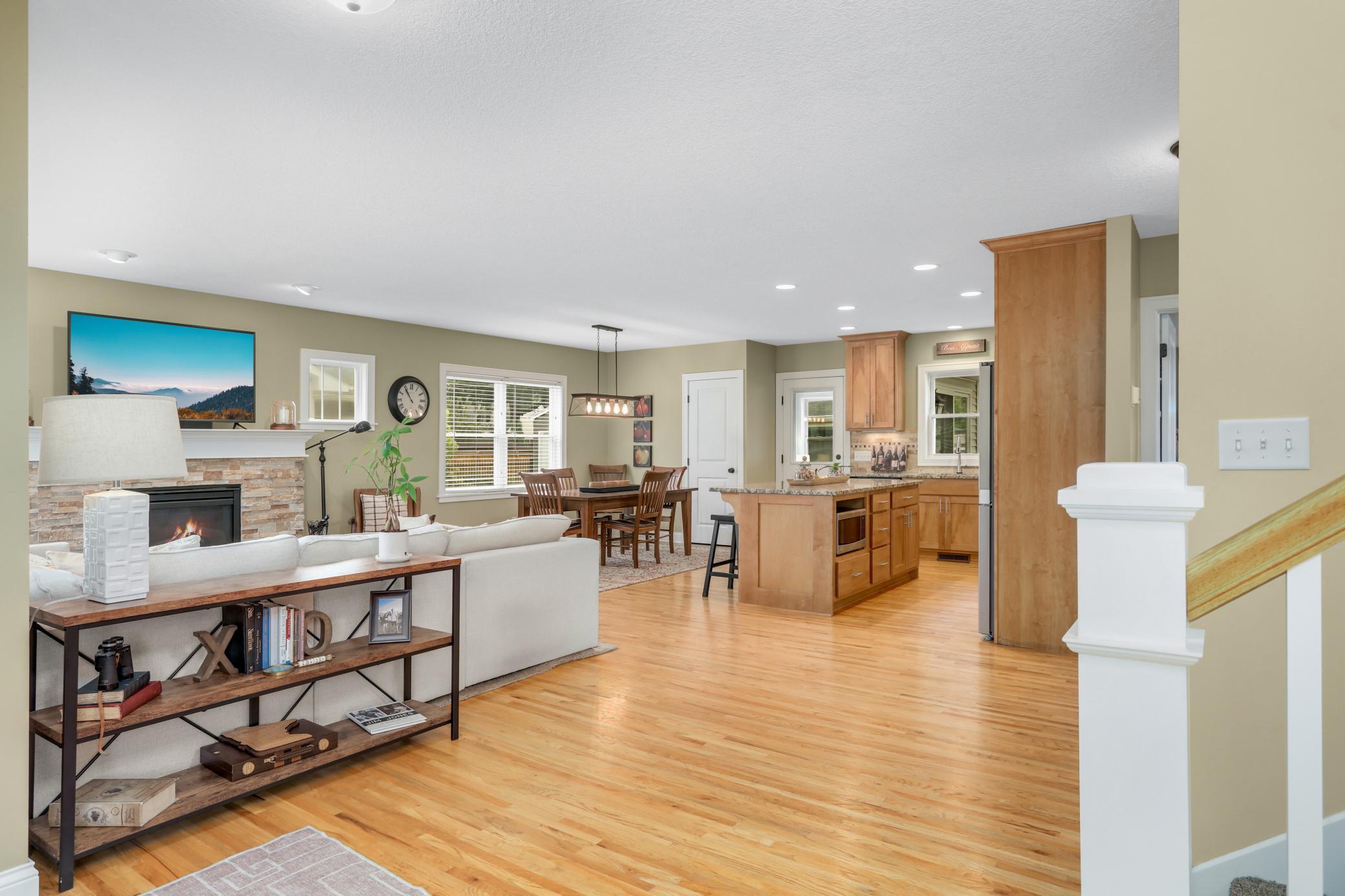 View of Residential at 1636 Saunders Avenue, Saint Paul MN 55116, Saint Paul (4 of 48) - Mike Wilen | Minnesota Team Real Estate