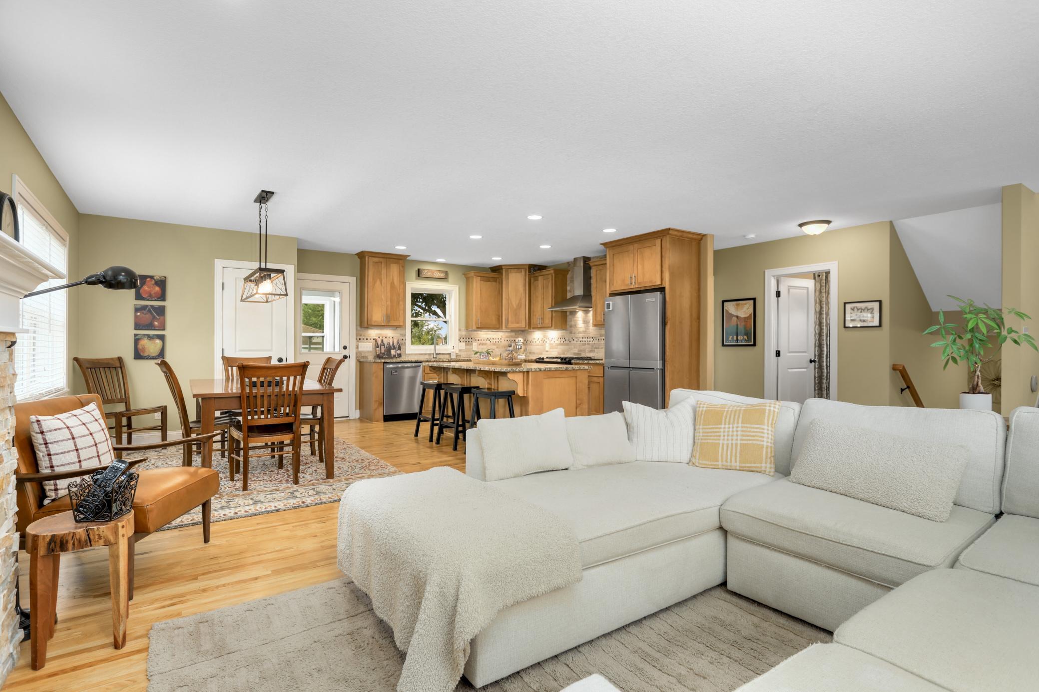 View of Residential at 1636 Saunders Avenue, Saint Paul MN 55116, Saint Paul (7 of 48) - Mike Wilen | Minnesota Team Real Estate