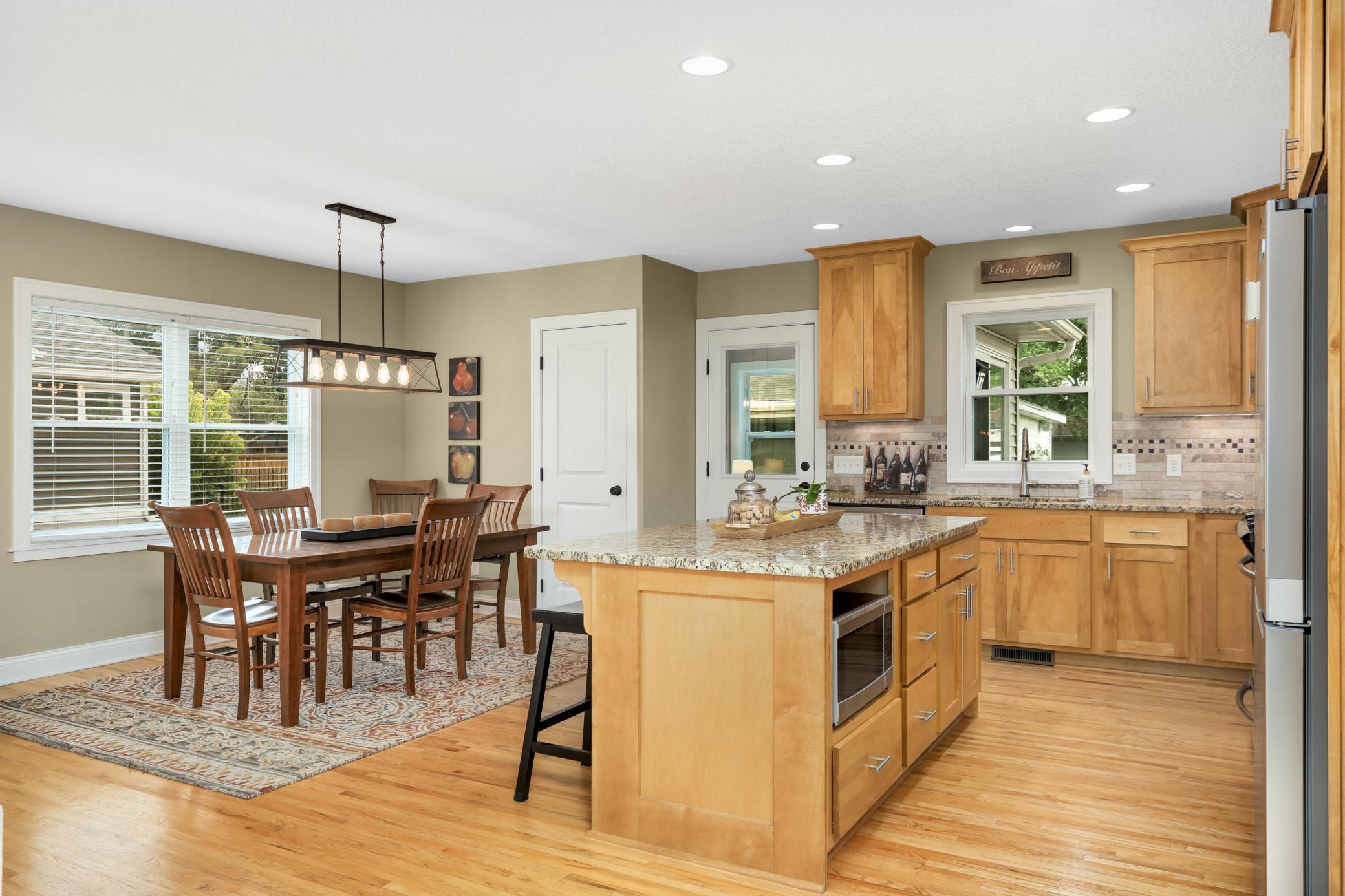View of Residential at 1636 Saunders Avenue, Saint Paul MN 55116, Saint Paul (12 of 48) - Mike Wilen | Minnesota Team Real Estate
