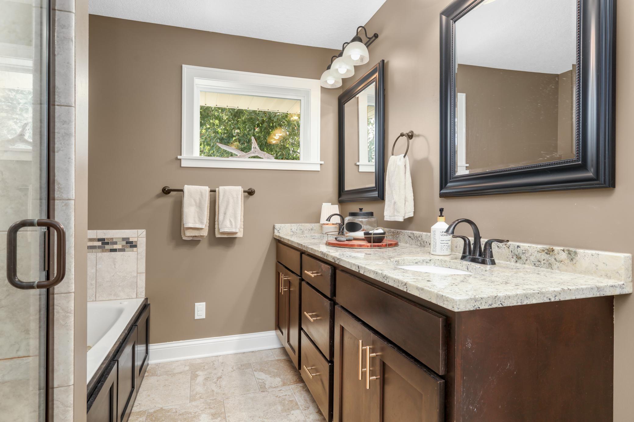 View of Residential at 1636 Saunders Avenue, Saint Paul MN 55116, Saint Paul (21 of 48) - Mike Wilen | Minnesota Team Real Estate