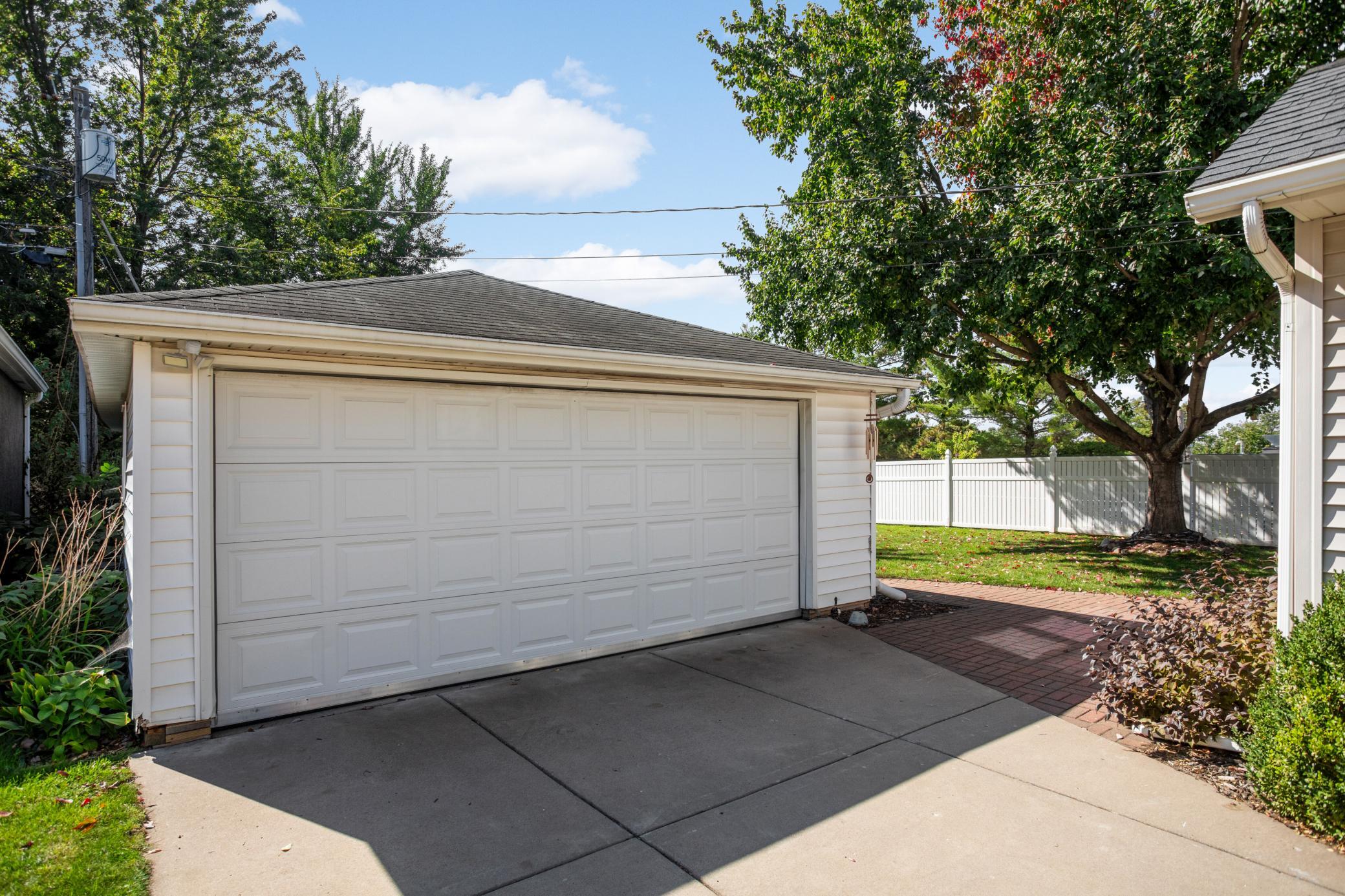 View of Residential at 1636 Saunders Avenue, Saint Paul MN 55116, Saint Paul (35 of 48) - Mike Wilen | Minnesota Team Real Estate