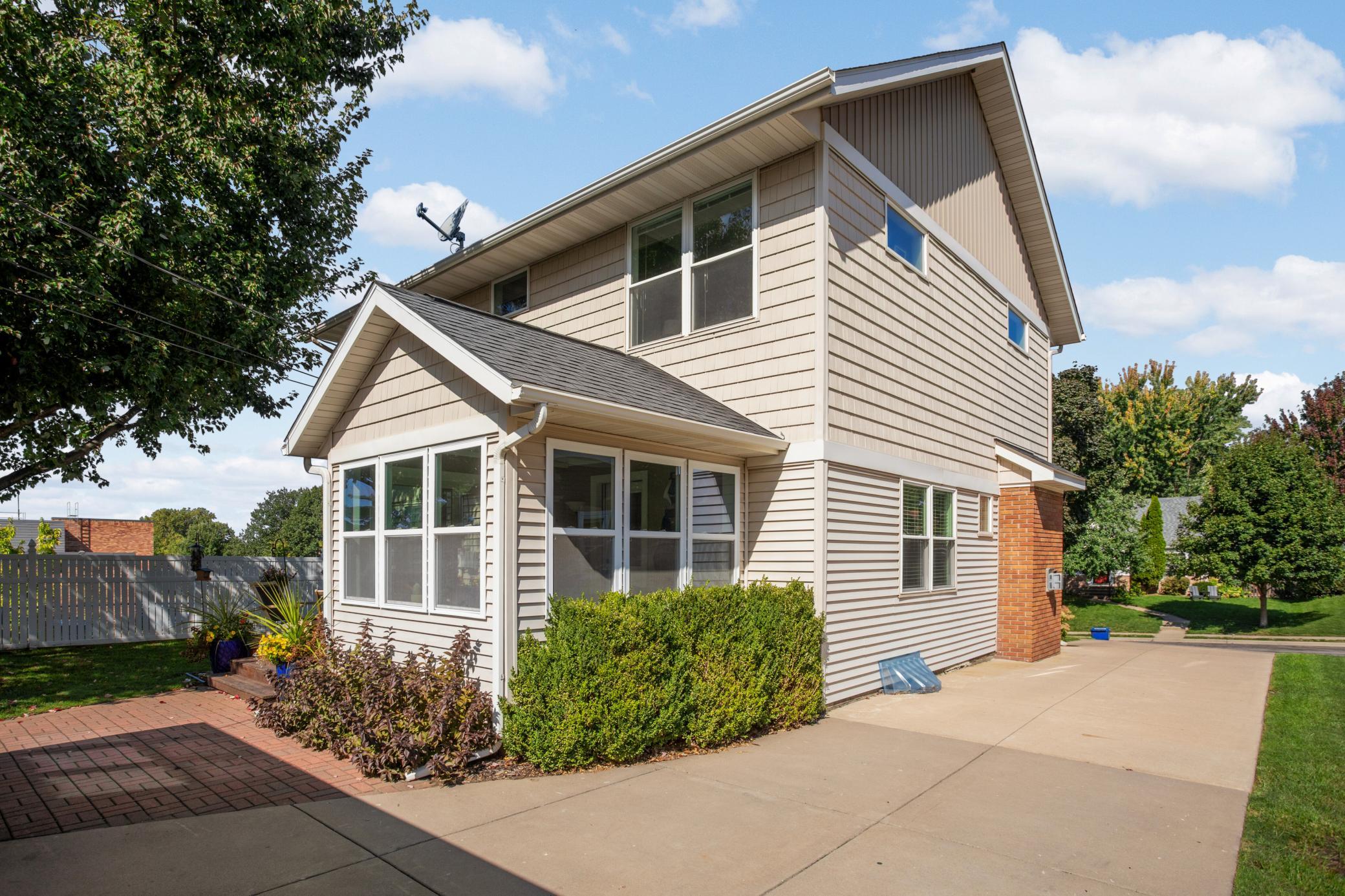 View of Residential at 1636 Saunders Avenue, Saint Paul MN 55116, Saint Paul (34 of 48) - Mike Wilen | Minnesota Team Real Estate