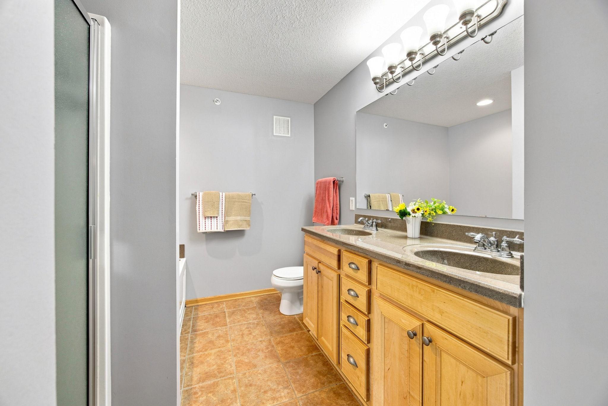 View of Residential at 560 Huset Parkway, Columbia Heights MN 55421, Columbia Heights (22 of 34) - Mike Wilen | Minnesota Team Real Estate