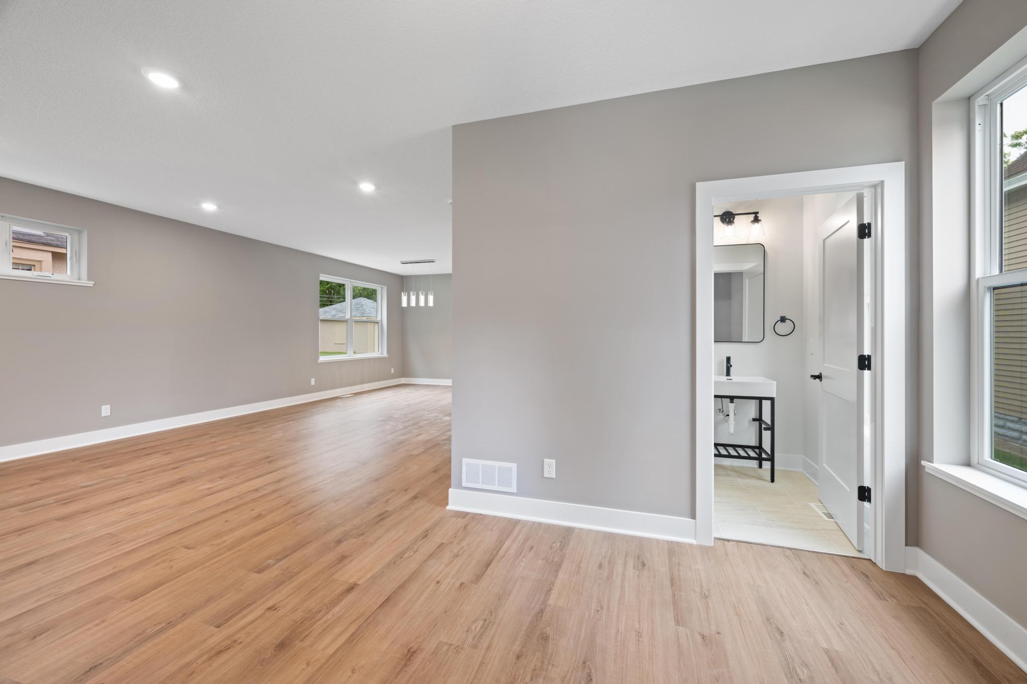 View of Residential at 4114 Fremont Avenue, Minneapolis MN 55412, Minneapolis (8 of 32) - Mike Wilen | Minnesota Team Real Estate