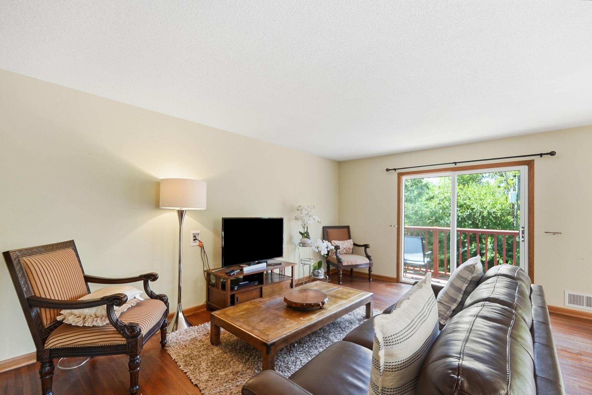View of Residential at 4636 Heritage Hills Drive, Bloomington MN 55437, Bloomington (11 of 38) - Mike Wilen | Minnesota Team Real Estate