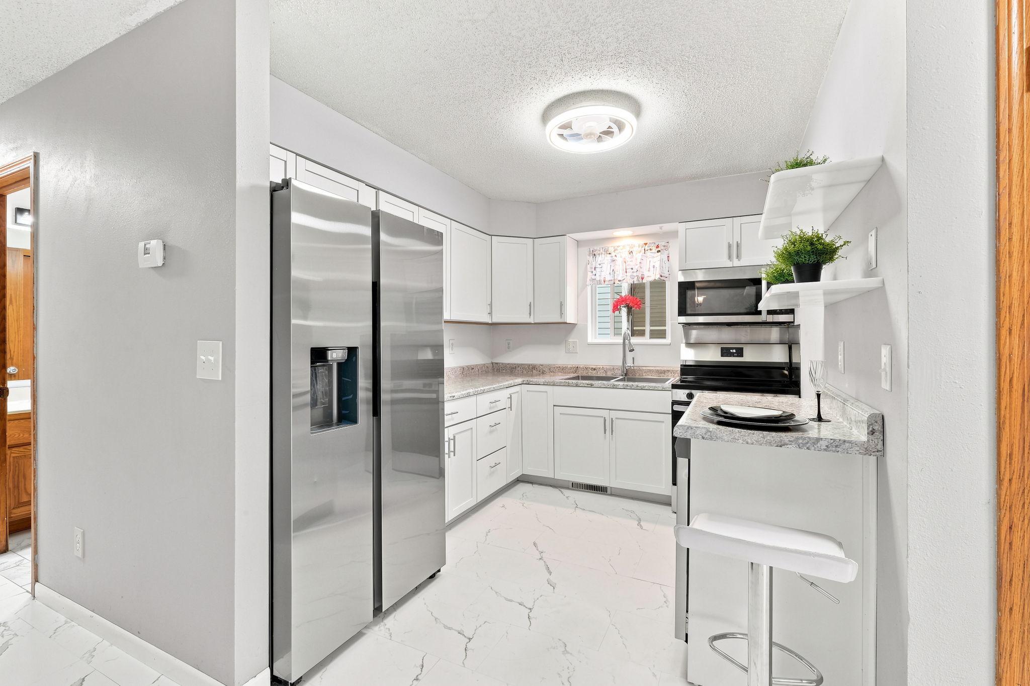 View of Residential at 2622 Dupont Avenue, Minneapolis MN 55411, Minneapolis (13 of 32) - Mike Wilen | Minnesota Team Real Estate