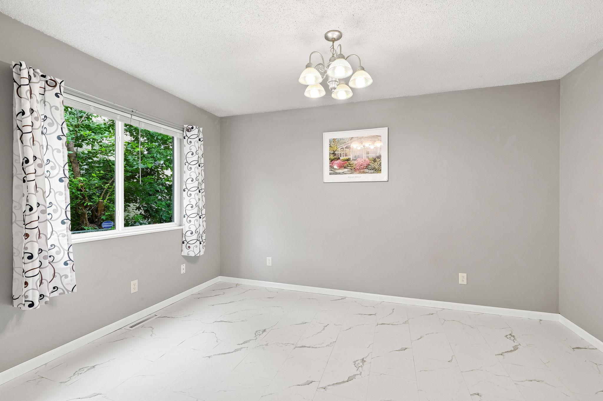 View of Residential at 2622 Dupont Avenue, Minneapolis MN 55411, Minneapolis (12 of 32) - Mike Wilen | Minnesota Team Real Estate