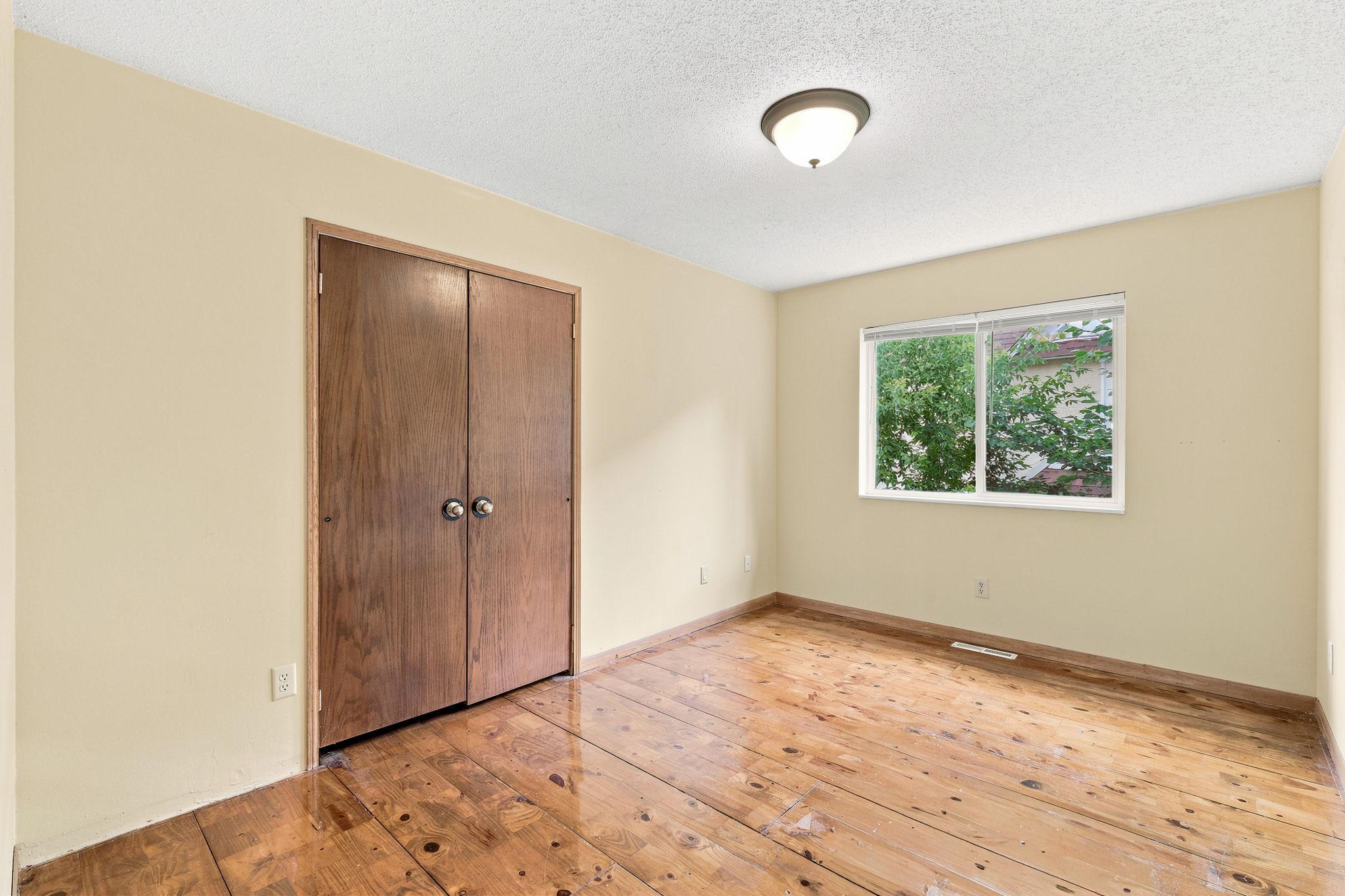 View of Residential at 2622 Dupont Avenue, Minneapolis MN 55411, Minneapolis (24 of 32) - Mike Wilen | Minnesota Team Real Estate