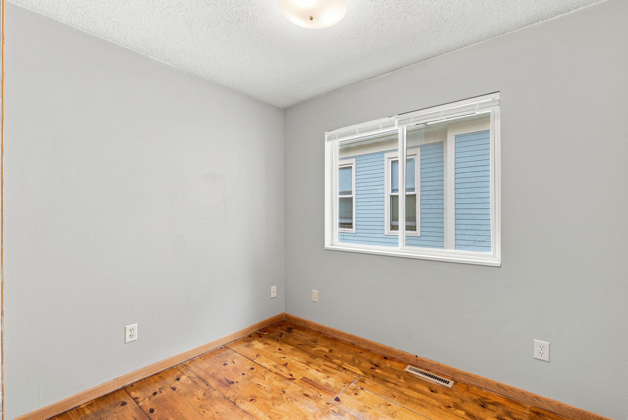 View of Residential at 2622 Dupont Avenue, Minneapolis MN 55411, Minneapolis (23 of 32) - Mike Wilen | Minnesota Team Real Estate