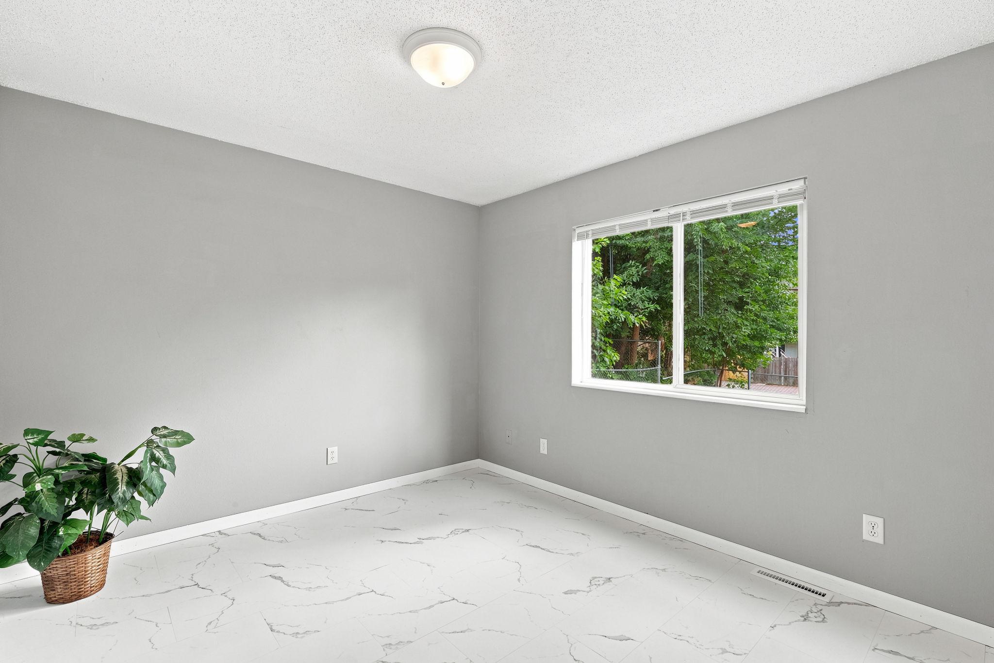 View of Residential at 2622 Dupont Avenue, Minneapolis MN 55411, Minneapolis (17 of 32) - Mike Wilen | Minnesota Team Real Estate