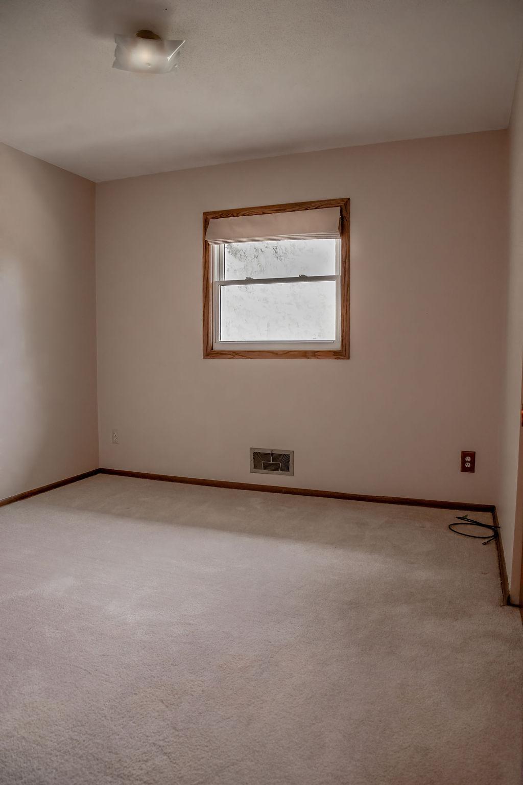 View of Residential at 9526 Quaker Lane, Maple Grove MN 55369, Maple Grove (10 of 21) - Mike Wilen | Minnesota Team Real Estate