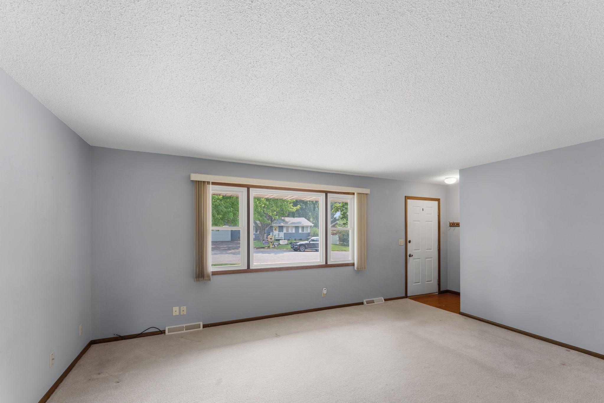 View of Residential at 8053 Cloman Avenue, Inver Grove Heights MN 55076, Inver Grove Heights (10 of 30) - Mike Wilen | Minnesota Team Real Estate