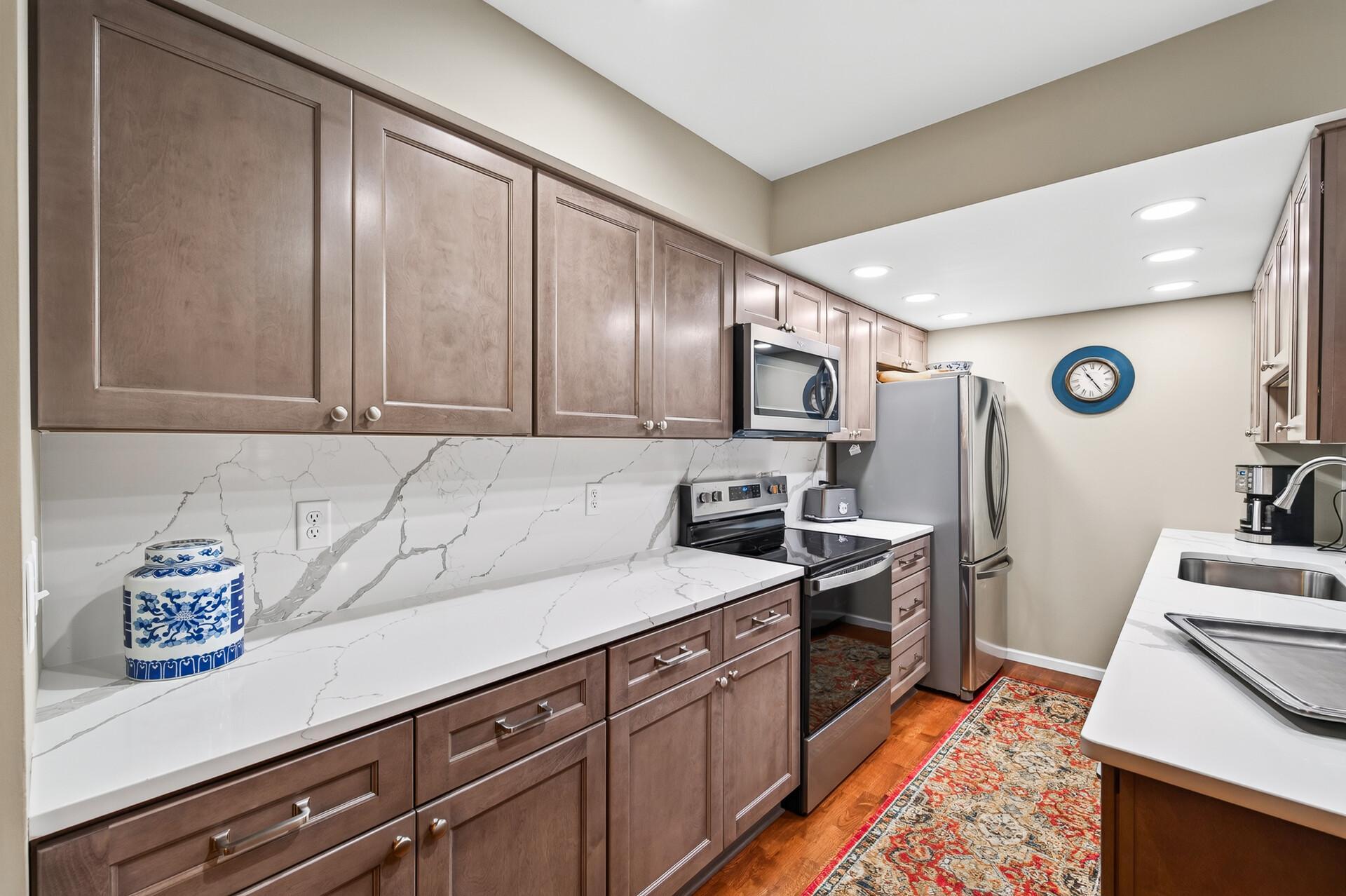 View of Residential at 3680 Independence Avenue #70, Saint Louis Park MN 55426, Saint Louis Park (8 of 31) - Mike Wilen | Minnesota Team Real Estate