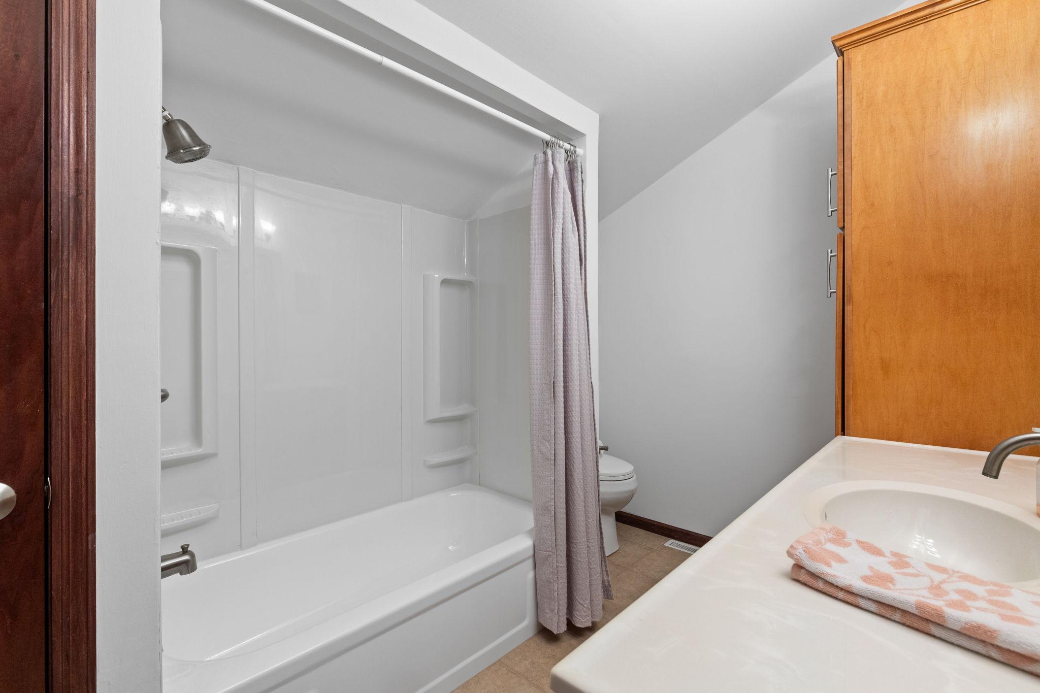 View of Residential at 3084 Hamline Avenue, Roseville MN 55113, Roseville (53 of 107) - Mike Wilen | Minnesota Team Real Estate
