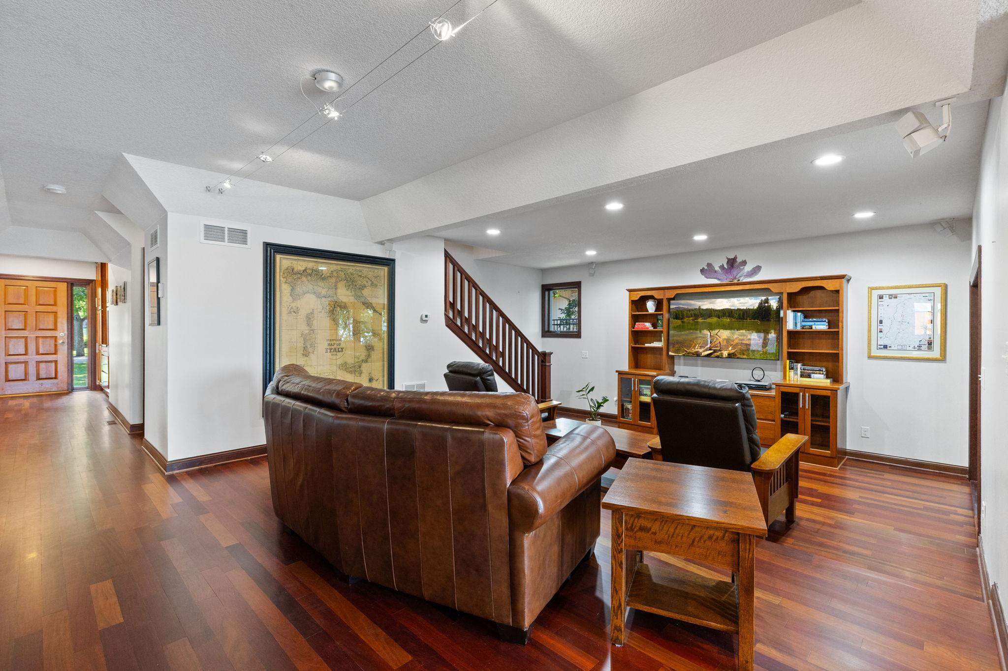 View of Residential at 3084 Hamline Avenue, Roseville MN 55113, Roseville (26 of 107) - Mike Wilen | Minnesota Team Real Estate