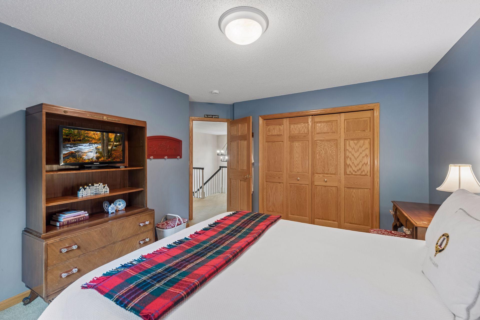 View of Residential at 8235 Enclave Cove, Woodbury MN 55125, Woodbury (44 of 81) - Mike Wilen | Minnesota Team Real Estate