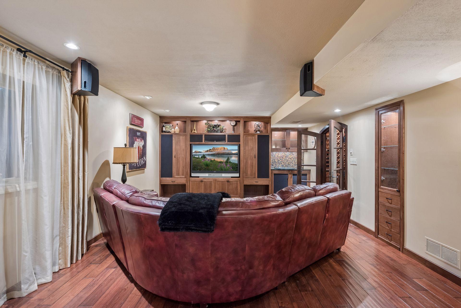 View of Residential at 8235 Enclave Cove, Woodbury MN 55125, Woodbury (54 of 81) - Mike Wilen | Minnesota Team Real Estate