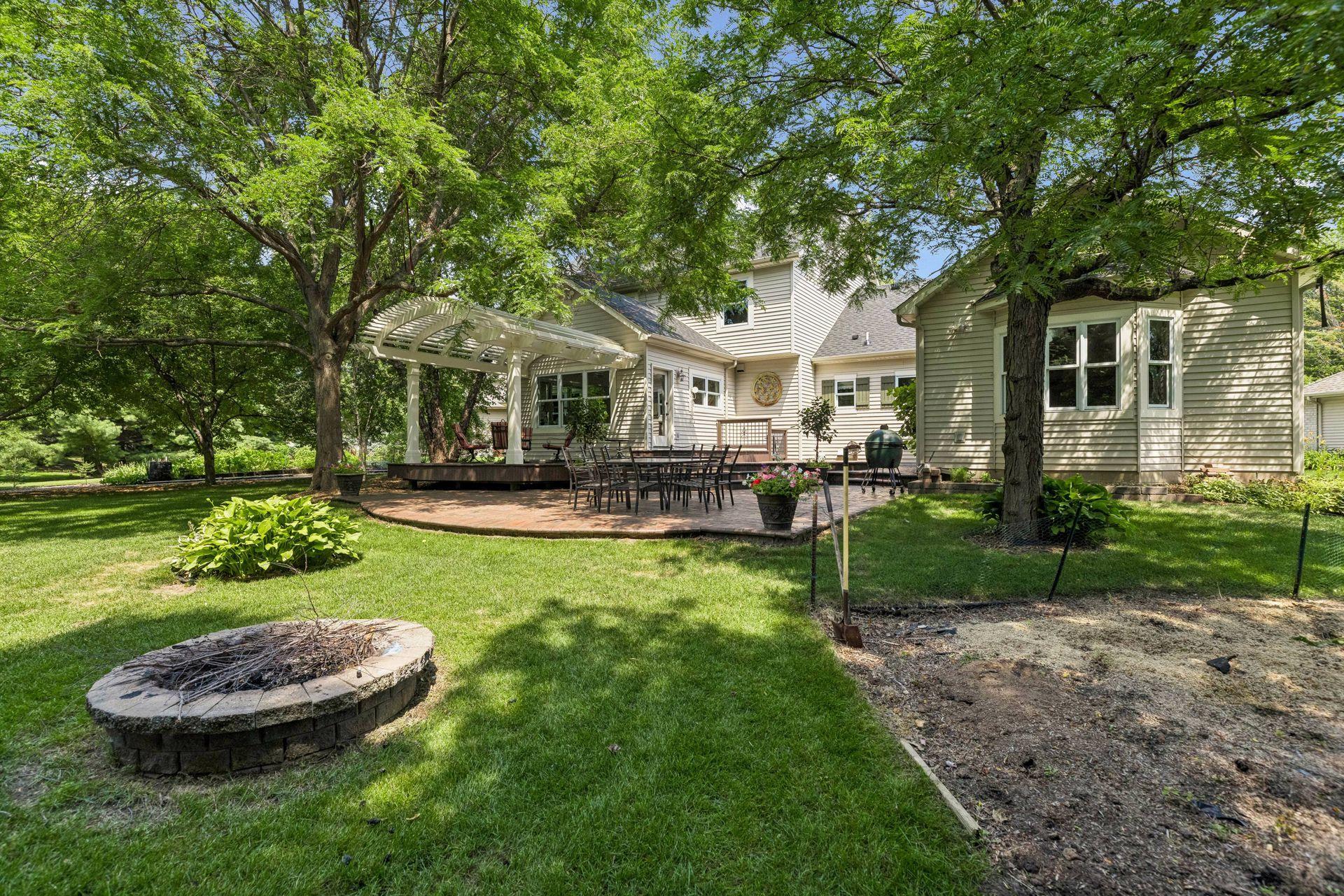 View of Residential at 8235 Enclave Cove, Woodbury MN 55125, Woodbury (73 of 81) - Mike Wilen | Minnesota Team Real Estate