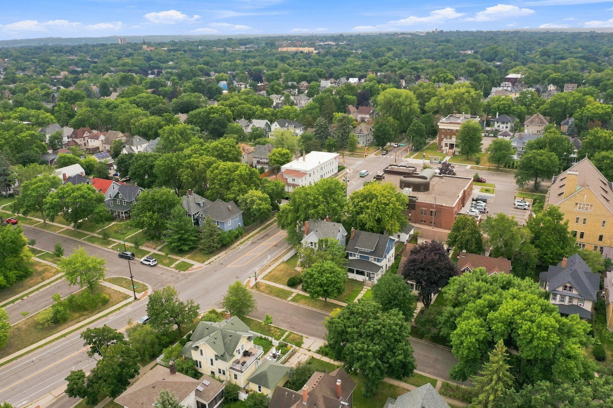 View of Residential at 1822 Iglehart Avenue, Saint Paul MN 55104, Saint Paul (38 of 46) - Mike Wilen | Minnesota Team Real Estate