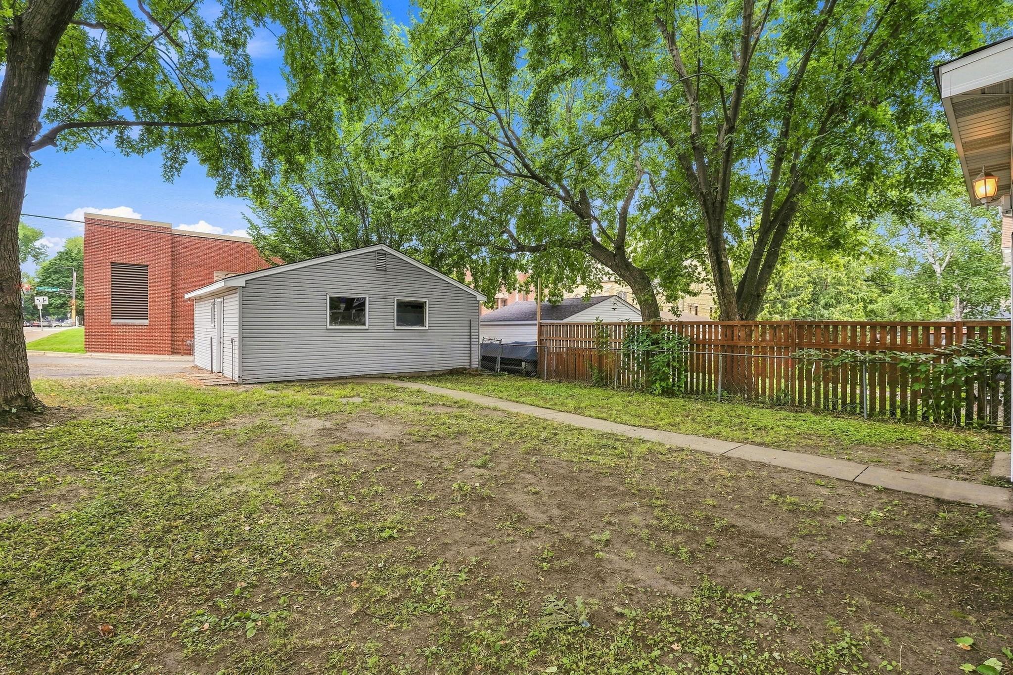 View of Residential at 1822 Iglehart Avenue, Saint Paul MN 55104, Saint Paul (32 of 46) - Mike Wilen | Minnesota Team Real Estate