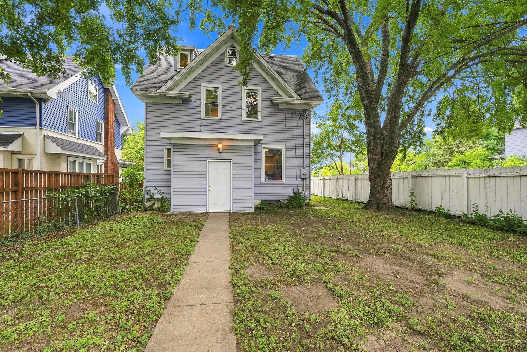 View of Residential at 1822 Iglehart Avenue, Saint Paul MN 55104, Saint Paul (31 of 46) - Mike Wilen | Minnesota Team Real Estate