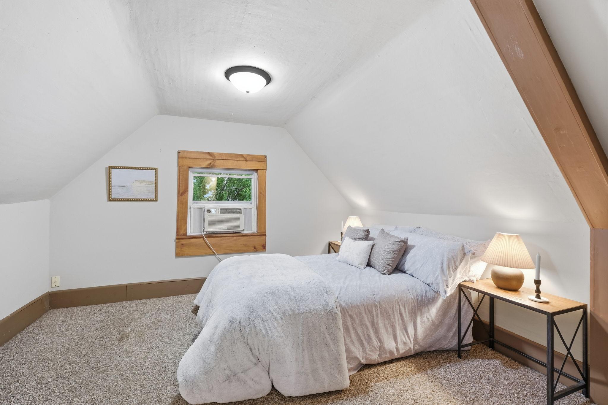 View of Residential at 1822 Iglehart Avenue, Saint Paul MN 55104, Saint Paul (20 of 46) - Mike Wilen | Minnesota Team Real Estate