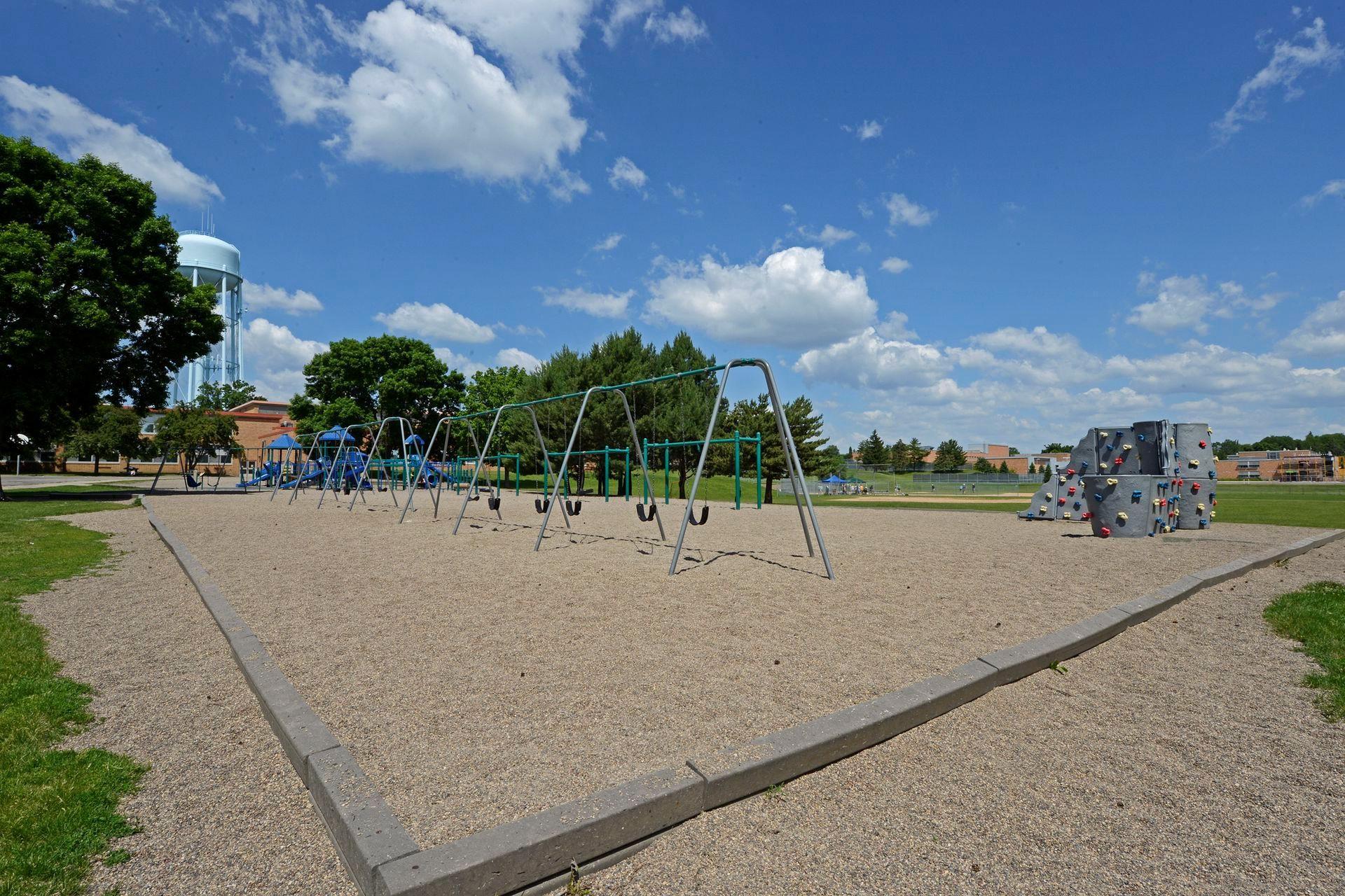 View of Residential at 4725 School Road, Edina MN 55424, Edina (29 of 29) - Mike Wilen | Minnesota Team Real Estate