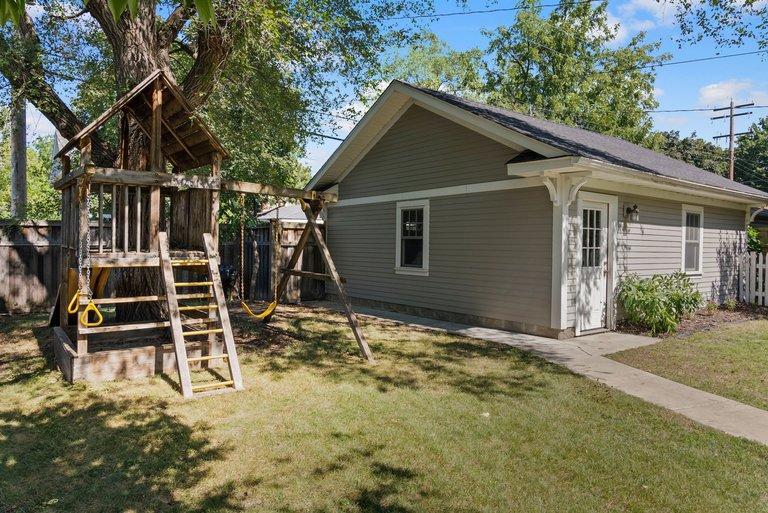 View of Residential at 1055 Goodrich Avenue, Saint Paul MN 55105, Saint Paul (50 of 53) - Mike Wilen | Minnesota Team Real Estate