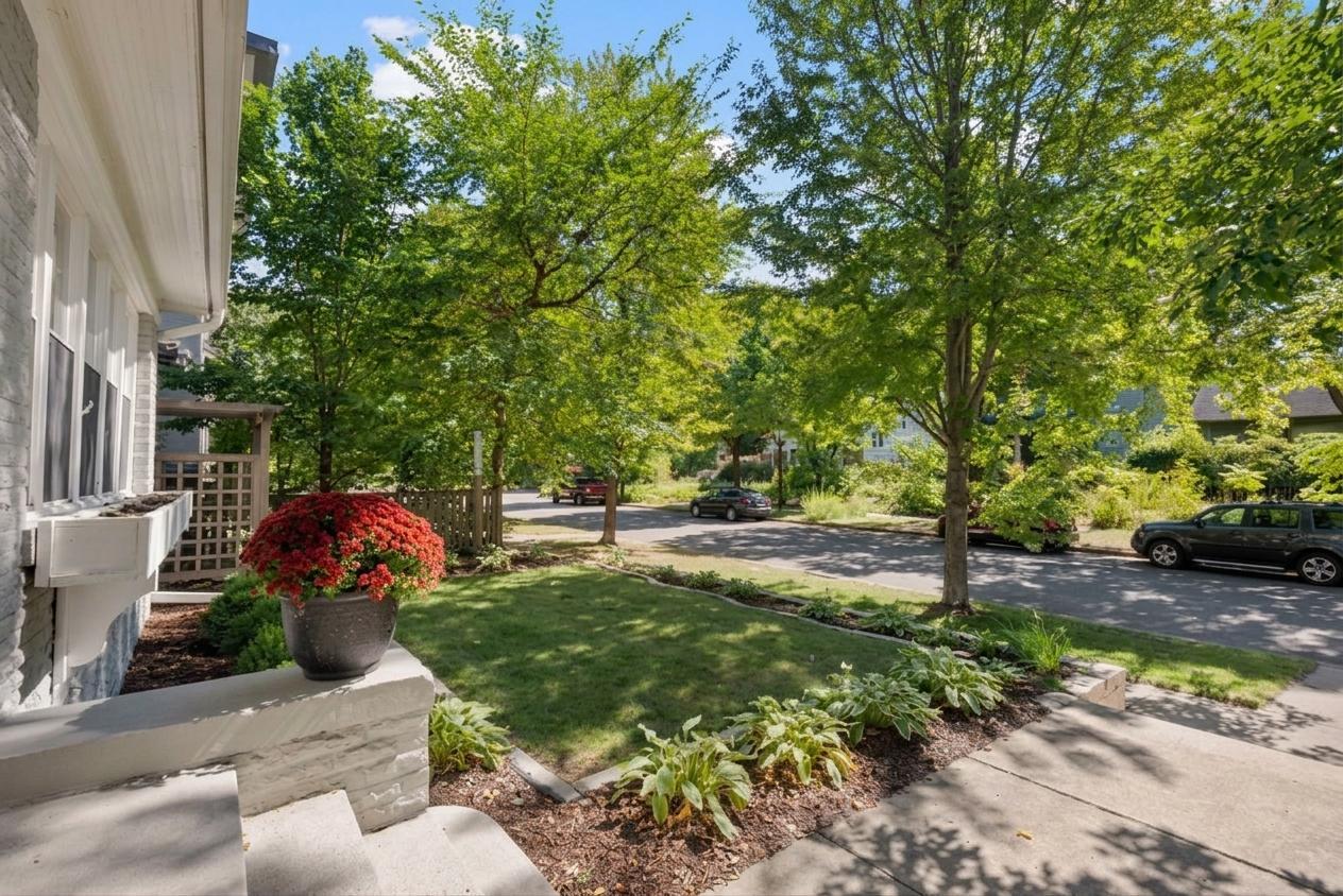 View of Residential at 1055 Goodrich Avenue, Saint Paul MN 55105, Saint Paul (5 of 55) - Mike Wilen | Minnesota Team Real Estate