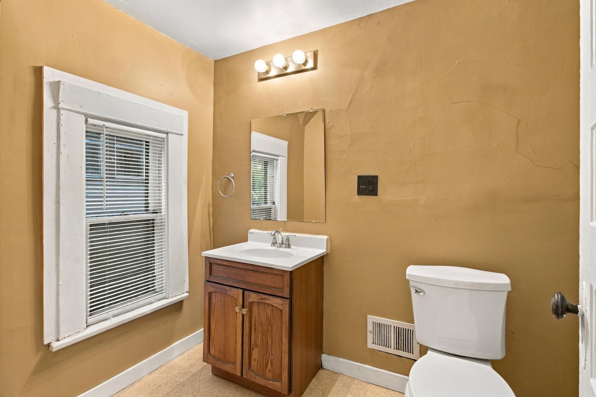 View of Residential at 430 Michigan Street, Saint Paul MN 55102, Saint Paul (19 of 37) - Mike Wilen | Minnesota Team Real Estate